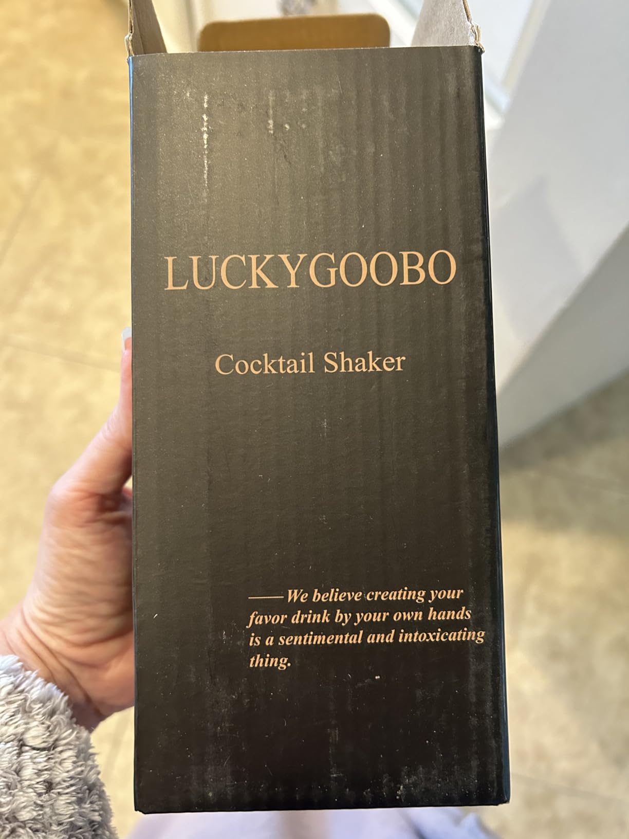 LUCKYGOOBO Cocktail Shaker,24oz Martini Shaker,Drink Shaker Mixer customer photo 2
