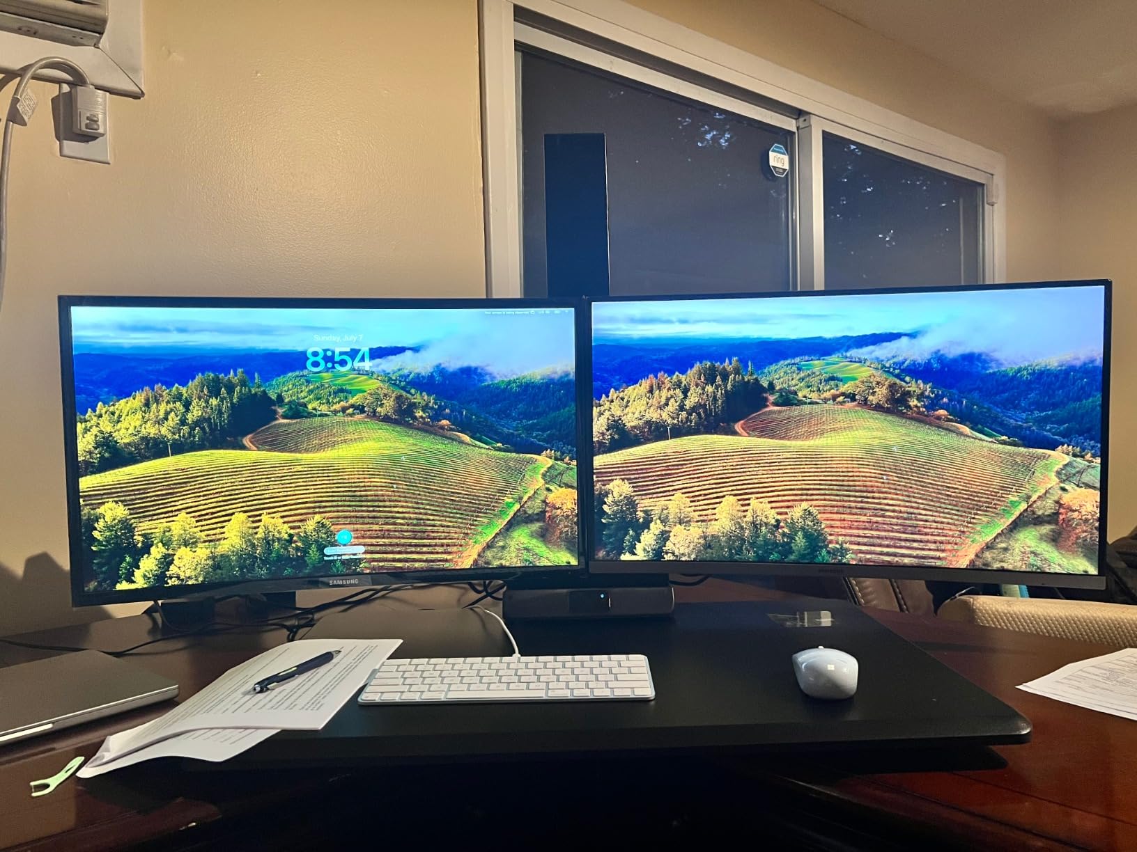 Mount-It! Dual Monitor Electric Standing Desk Converter, Sit-Stand Riser customer photo 1