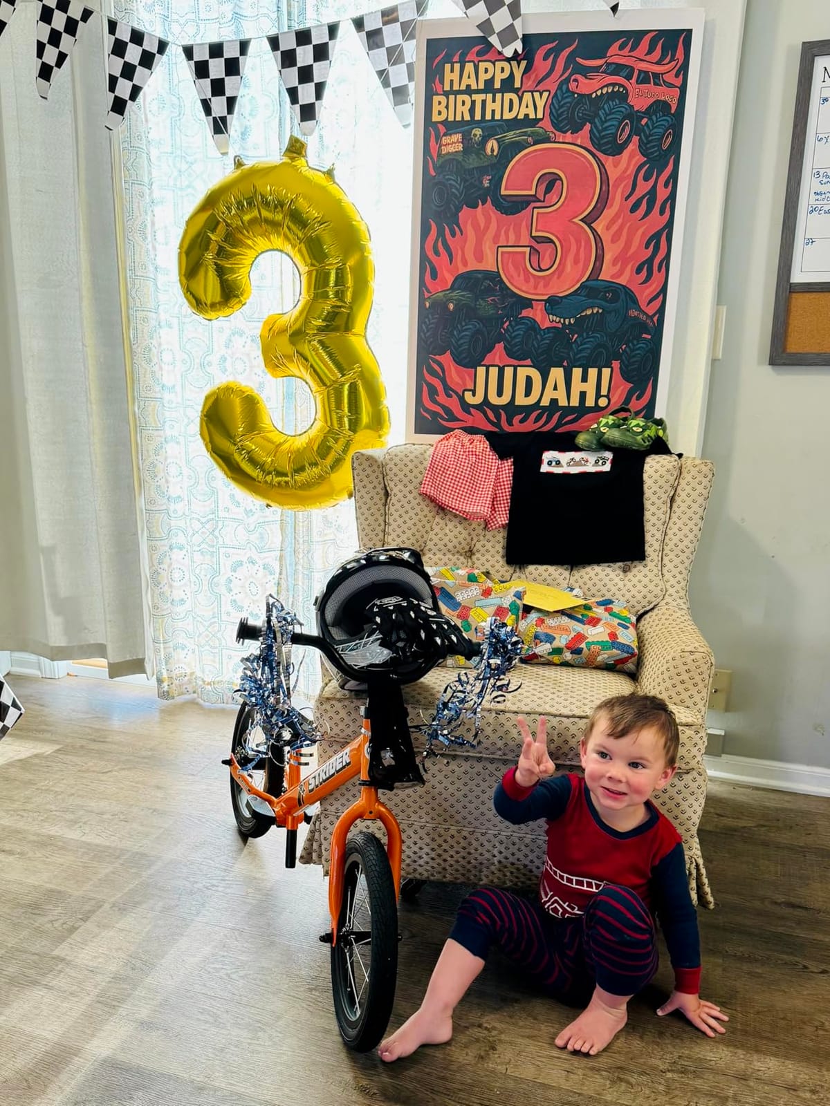 Strider 14x Classic Balance Bike for Kids Ages 3–6 Years, Awesome Blue customer photo 1