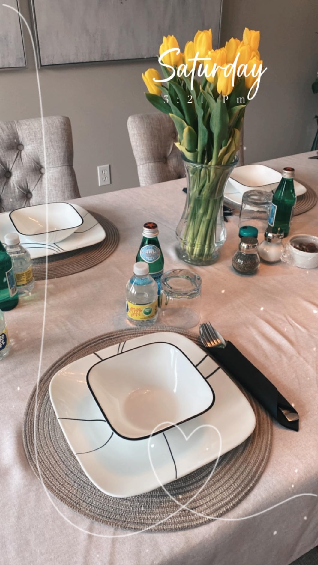 Corelle 18-Piece Service for 6 Dinnerware Set Triple Layer Glass and Chip Resistant, Lightweight Square Plates and Bowls Set, Simple Lines customer photo 2