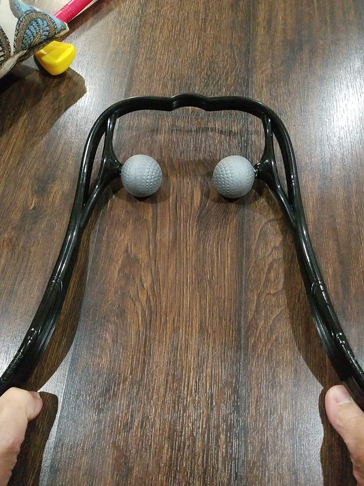 VOYOR Neck Massager Shiatsu Deep Tissue Dual Trigger Point for Pain Relief customer photo 1
