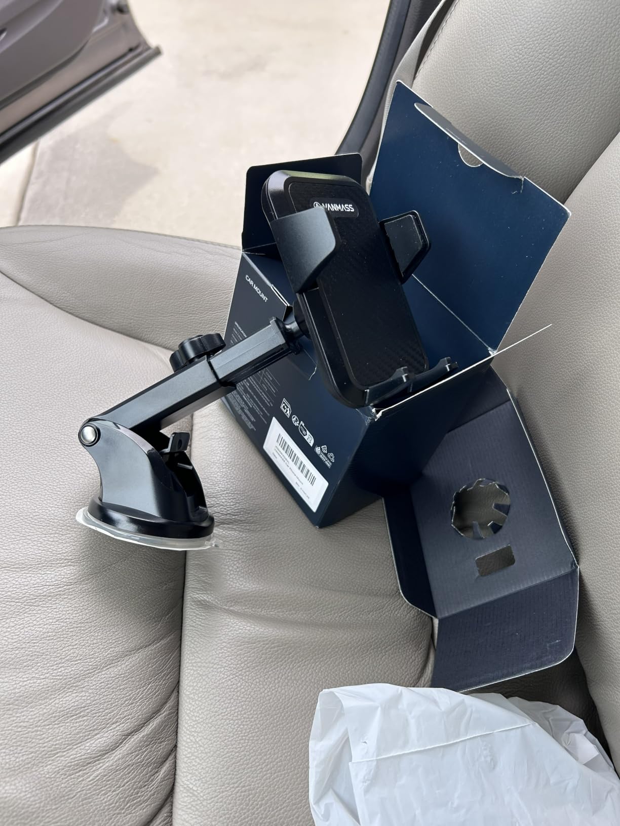 VANMASS【85+LBS Strongest Suction & Military-Grade Ultimate Car Phone Mount【Patent & Safety Certs】 Cell Phone Holder for Dash Windshield Vent for iPhone 17 Pro Max Automobile Interior Sets, Ink Black customer photo 1