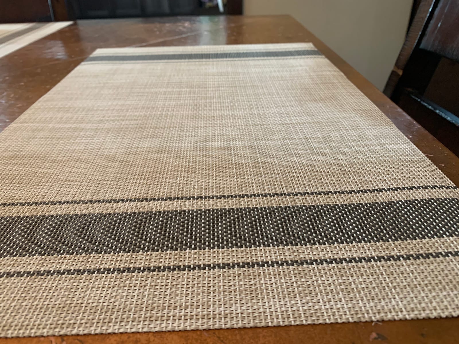 Table Mats Set of 6 Crossweave Woven Vinyl Placemats Heat Resistant Non-Slip Kitchen Placemats for Dining Table Washable Easy to Clean(Grey) customer photo 2