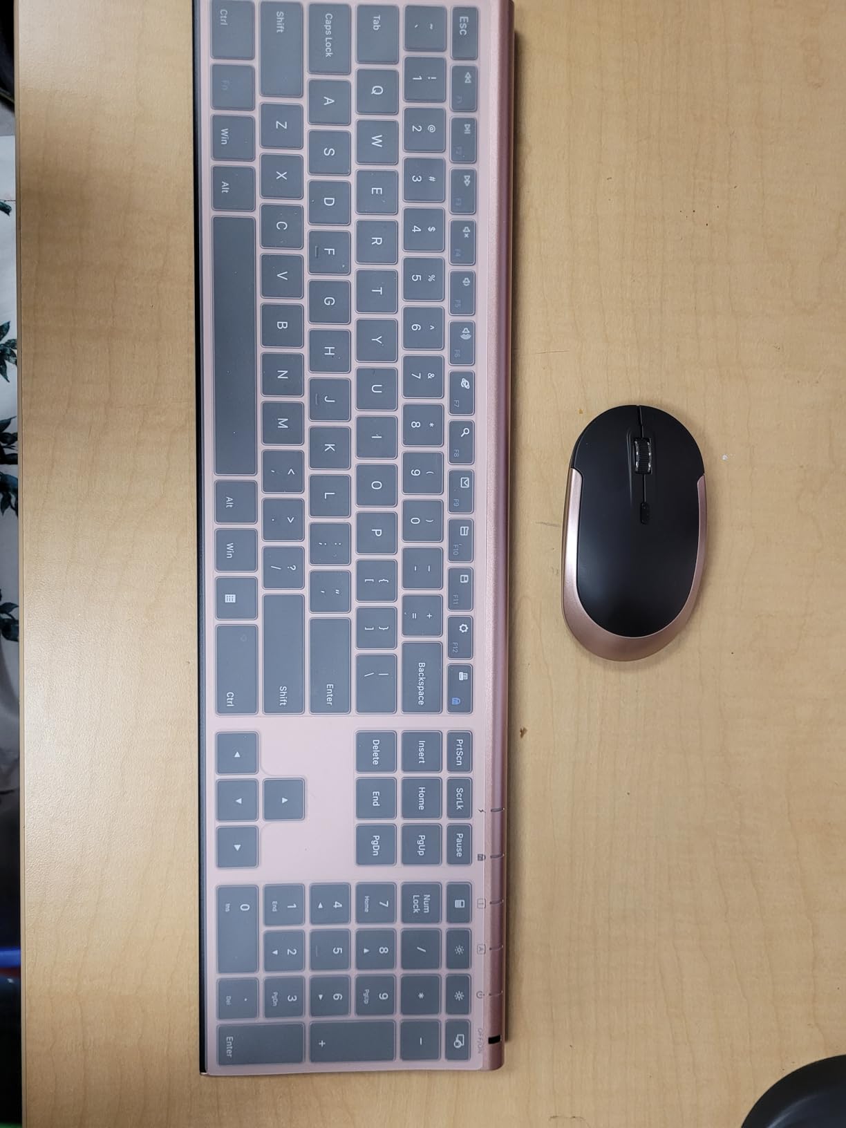 Vssoplor Wireless Keyboard and Mouse, Rechargeable Ultra Slim, Dark Gray customer photo 2