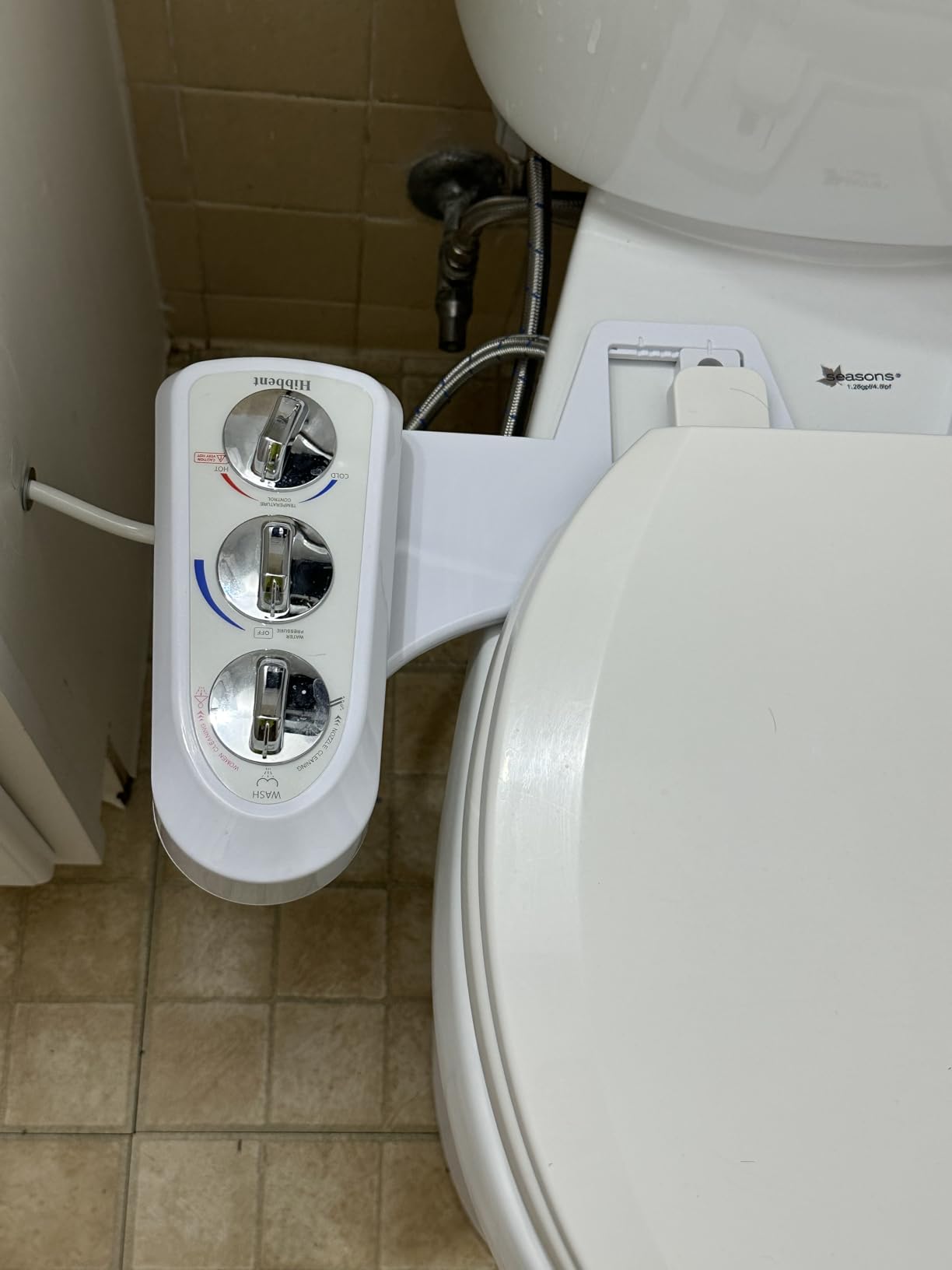 Hibbent Bidet Attachment, Hot & Cold Water Spray Bidet Toilet Seat, White customer photo 2