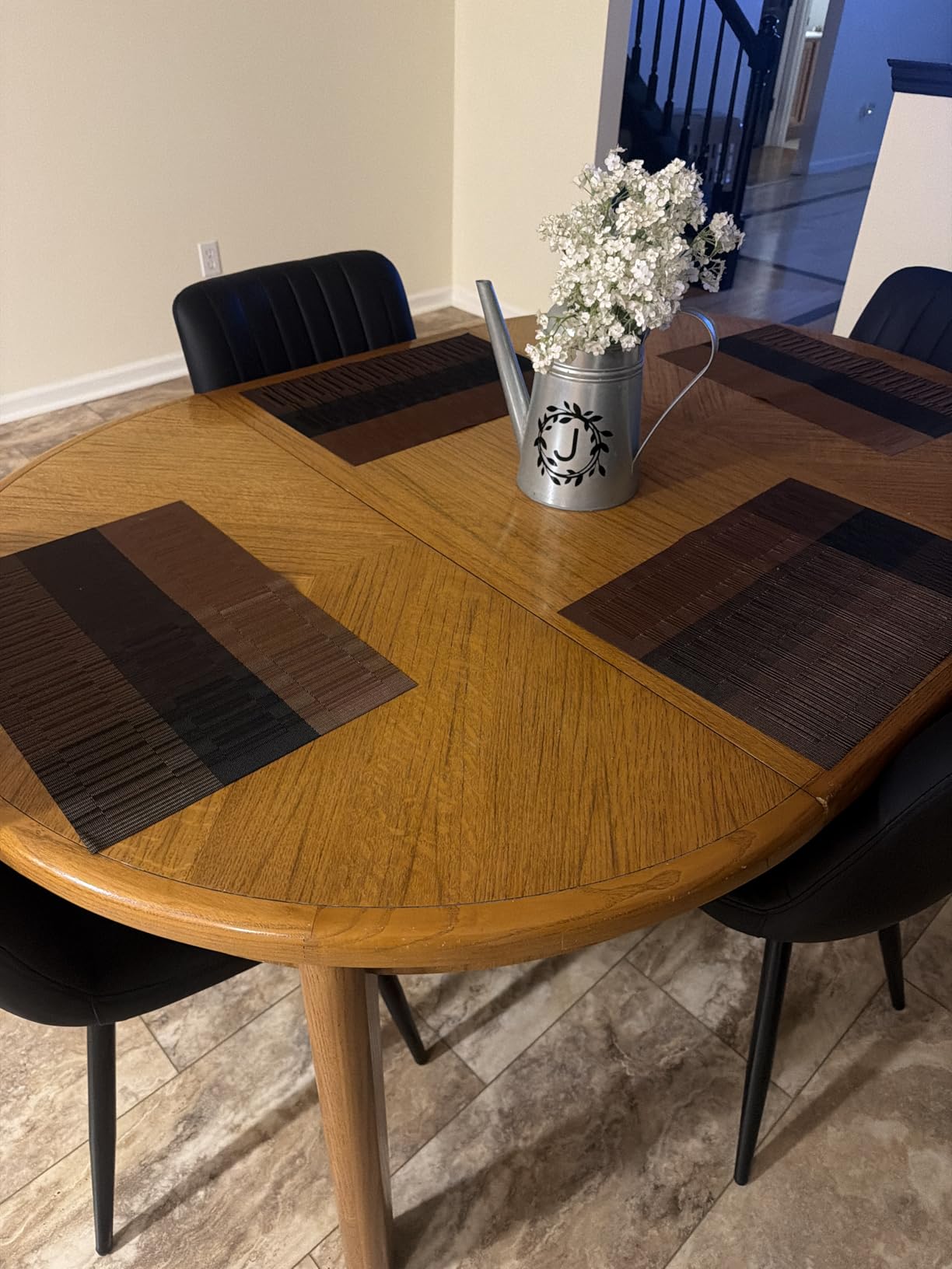 PIGCHCY Placemats,Durable Placemats for Dining Table,Washable Woven Vinyl Kitchen Placemats Set of 4 (Brown) customer photo 1
