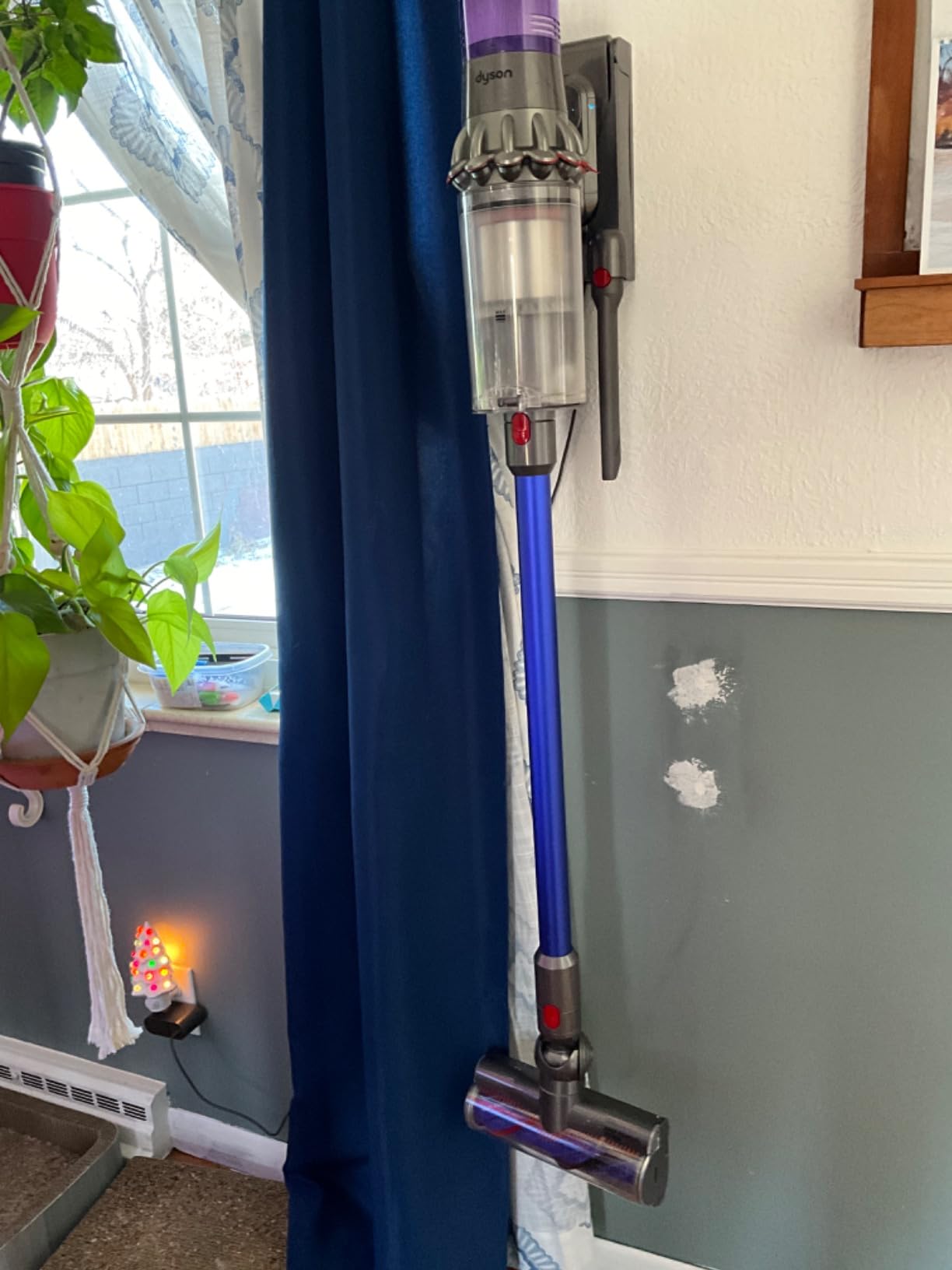 Dyson V11 Animal Cordless Vacuum Cleaner, Purple customer photo 2