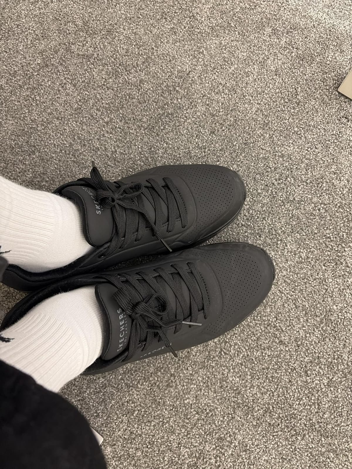 Skechers Men's Uno Stand On Air Sneaker customer photo 1