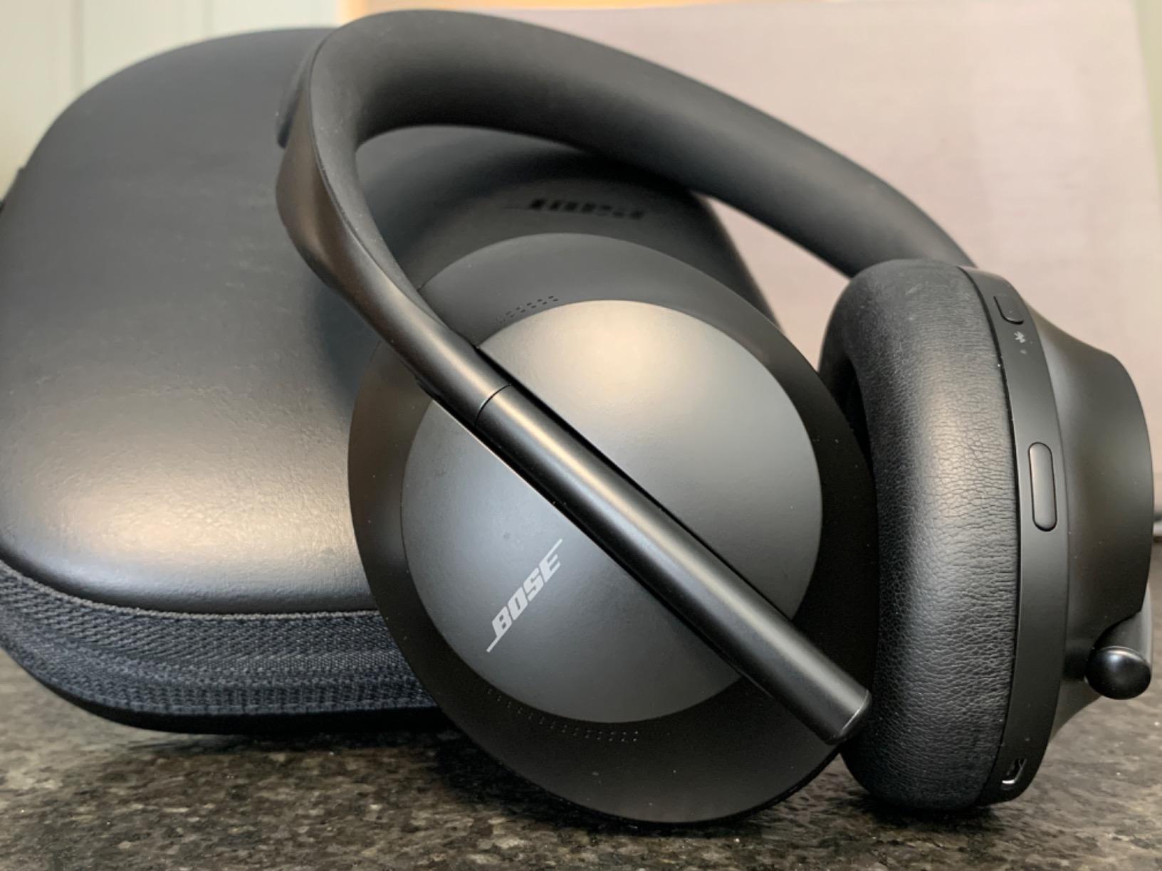 Bose Headphones 700, Noise Cancelling Bluetooth Over-Ear Wireless Headphones with Built-in Microphone for Clear Calls and Alexa Voice Control, Black customer photo 1