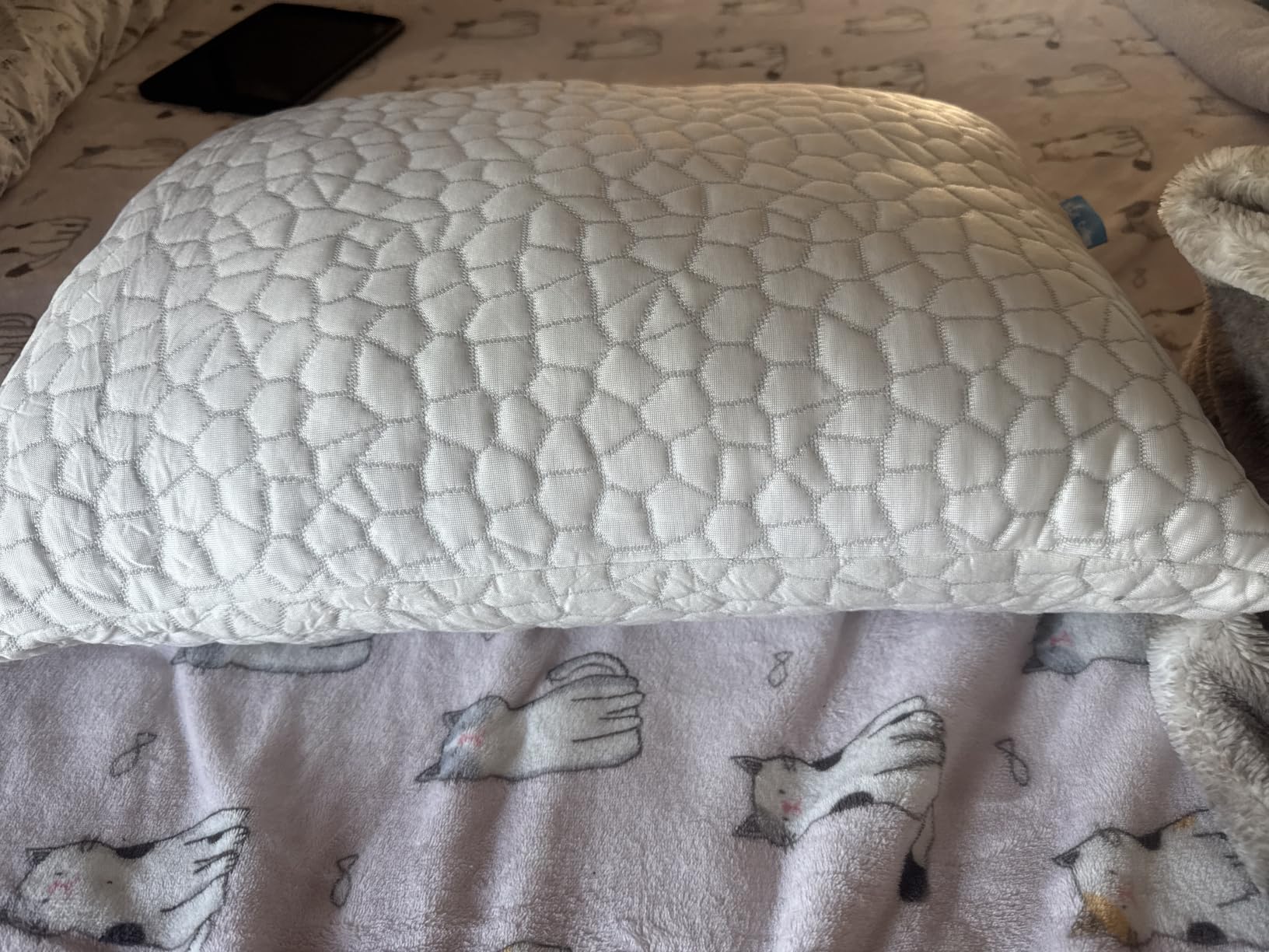 QUTOOL Cooling Pillow for Sleeping, CertiPUR-US Shredded Memory Foam Queen Pillow Set of 1, Cool Pillow for Hot Sleepers Adjustable Firm Pillow for Side, Back, Stomach Sleepers Soft Yet Support, White customer photo 1