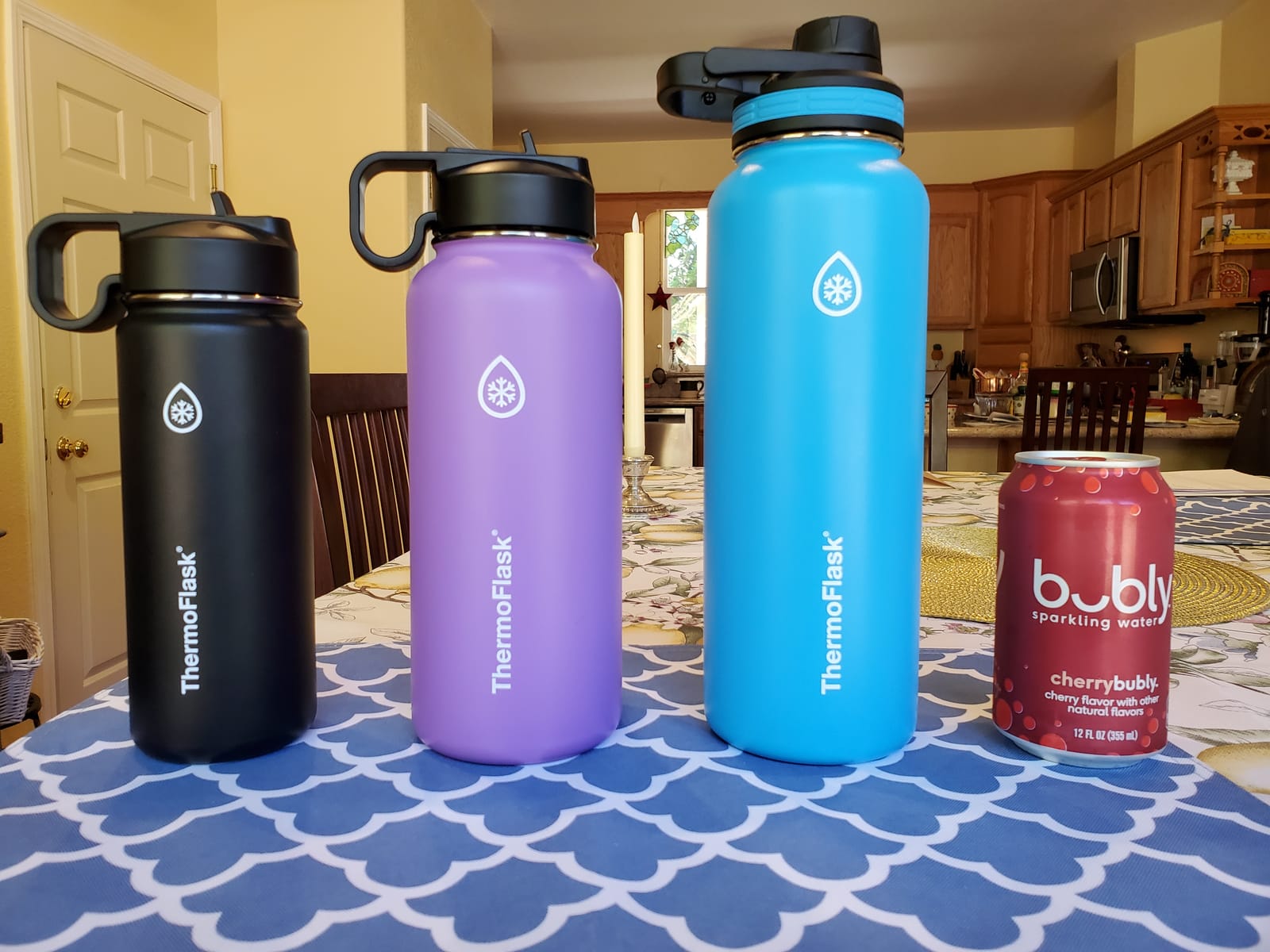 ThermoFlask 18 oz Double Wall Vacuum Insulated Stainless Steel Water Bottle - Reusable with Leakproof Chug & Straw Lids - Keeps Drinks Cold 24 hr/Hot 12 hr - Easy Maintenance - Gym/On-the-Go, Black customer photo 2