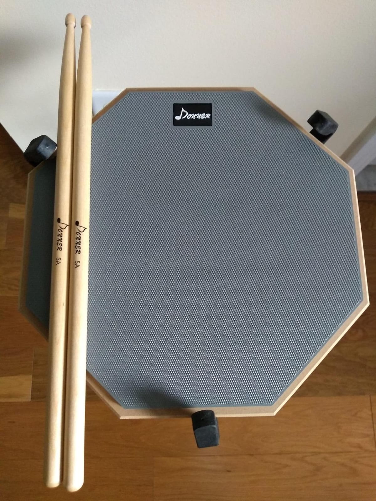 Donner Snare Drum Stand Set with Drum Practice Pad, 12'' Double-sided Silent Drum Pad set, Drumsticks, Backpack Adjustable Stand Fits 10''-14'' Dia Drums customer photo 1