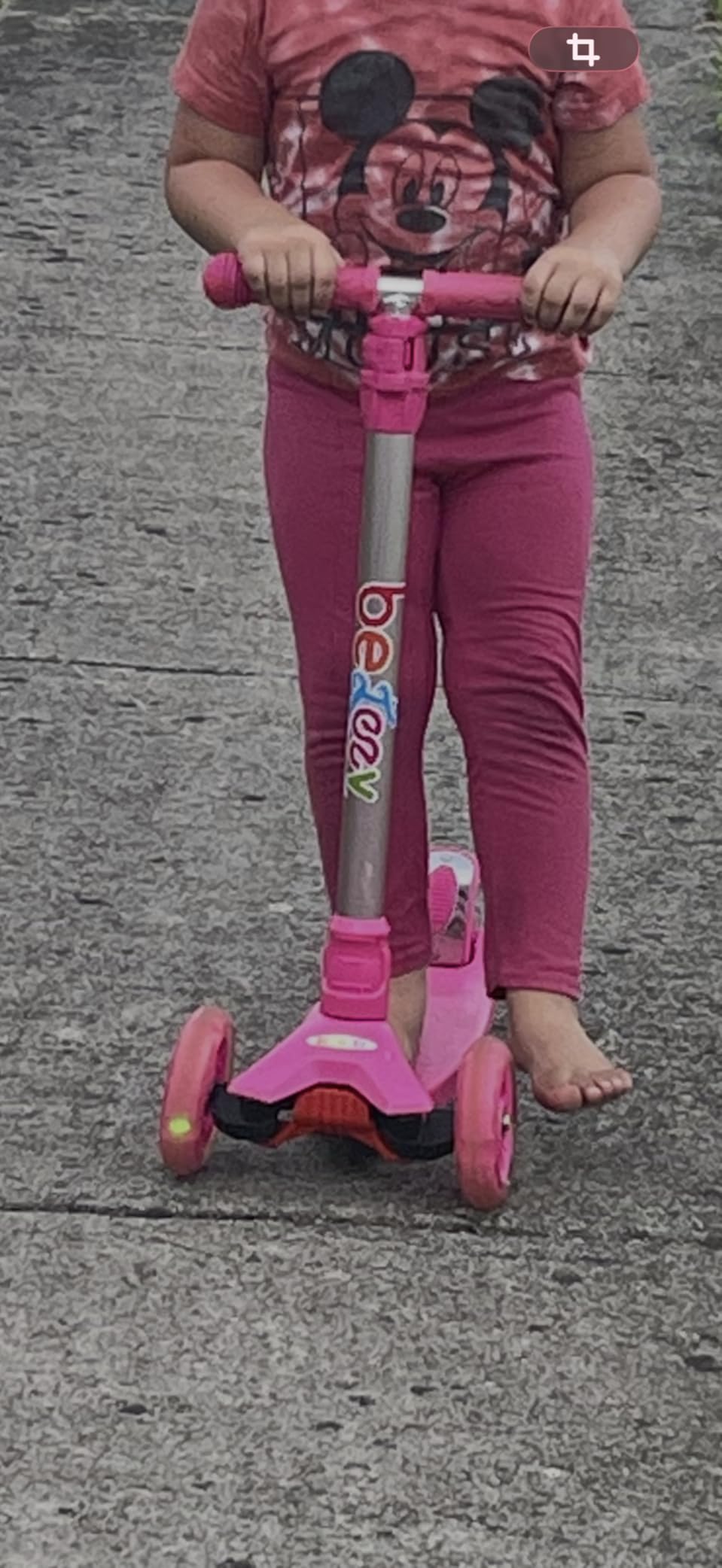 BELEEV Scooters for Kids 3 Wheel Kick Scooter for Toddlers Girls Boys, 4 Adjustable Height, Lean to Steer, Light up Wheels, Extra-Wide Deck, Easy to Assemble for Children Ages 3-12 customer photo 2