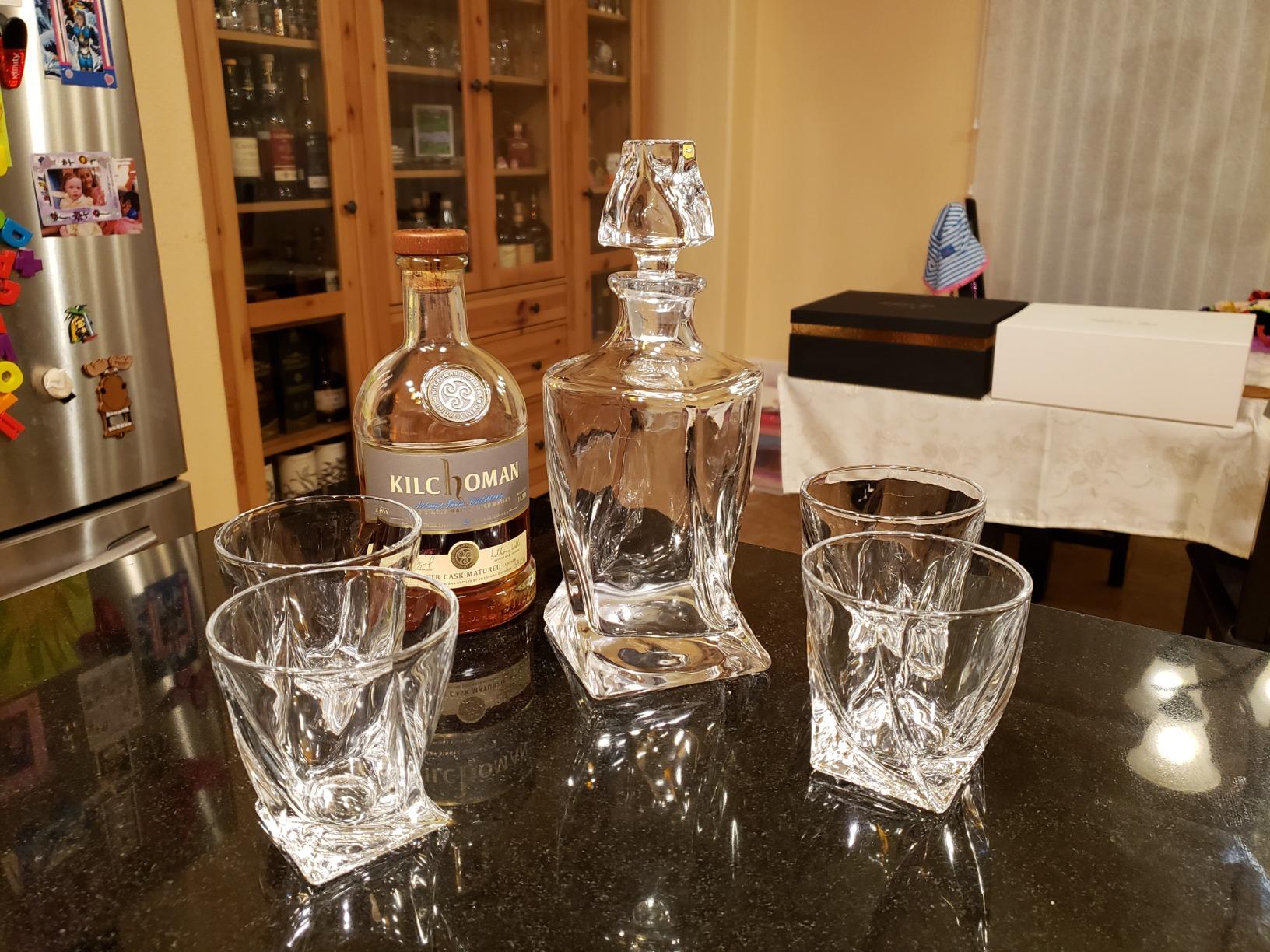 LIGHTEN LIFE Whiskey Decanter Set for Men - Whiskey Decanter with 4 Whiskey Glasses in Gift Box, Non-Lead Glass for Bourbon and Liquor - Perfect for Dad, Husband, Retirement, Whiskey Lovers customer photo 2