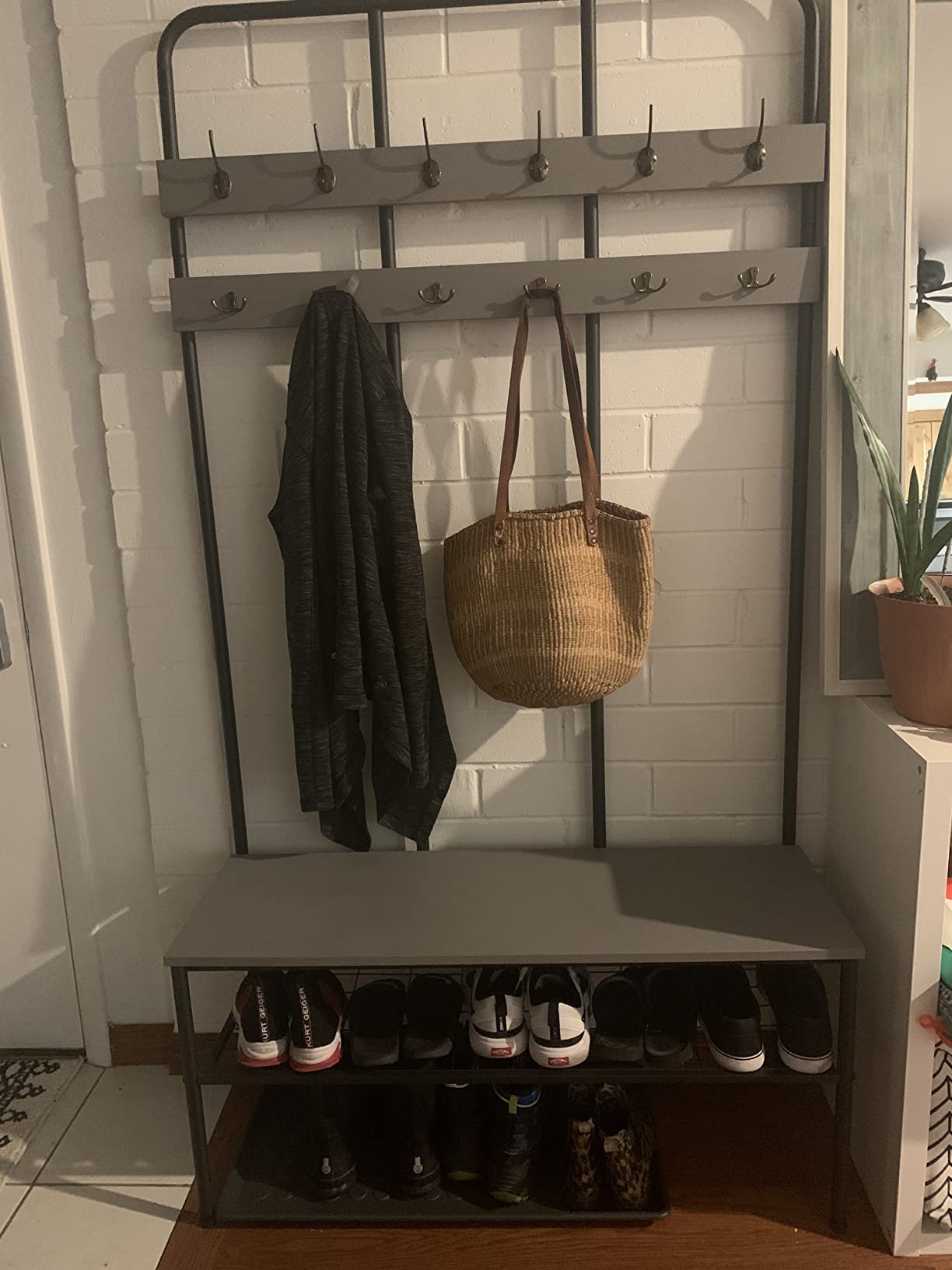 HOOBRO Hall Tree with Bench, Entryway Bench with Coat Rack, Mud Room Rack with 12 Double Hooks and Shoe Storage, Coat Tree, Shoe Rack Organizer, for Foyer, Front Door, Rustic Brown BF05MT01 customer photo 1