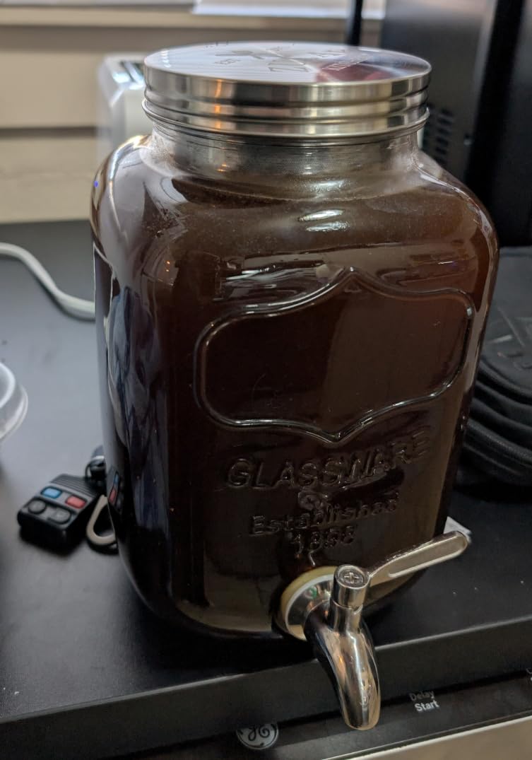 Zulay 1 Gallon/128oz Cold Brew Maker – Thick Glass Cold Brew Pitcher with Stainless Steel Filter, Lid & Spout – Large Cold Brew Coffee Maker - Iced Coffee & Sun Tea Pitcher for Fridge – Silver customer photo 2