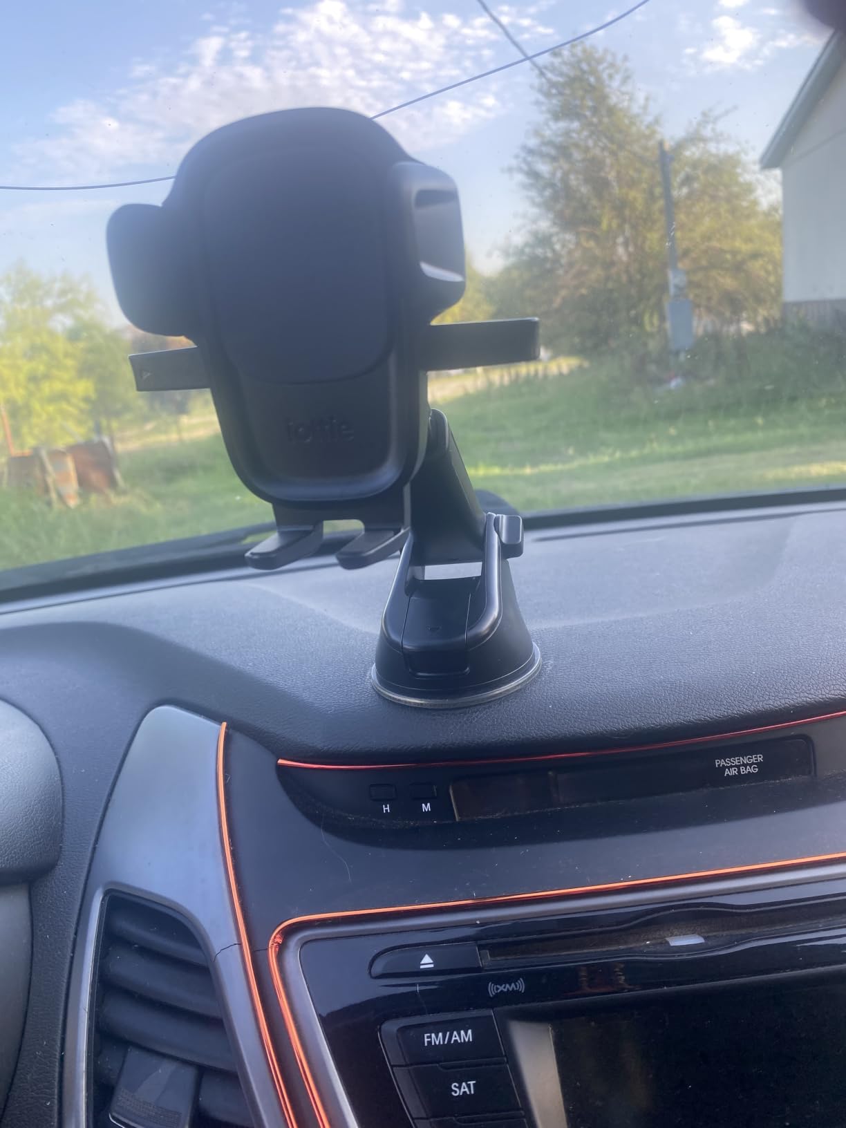 iOttie Easy One Touch Signature Dashboard & Windshield Universal Car Mount Phone Holder Desk Stand with Suction Cup Base and Telescopic Arm for iPhone, Samsung, Google, More Smartphones customer photo 2