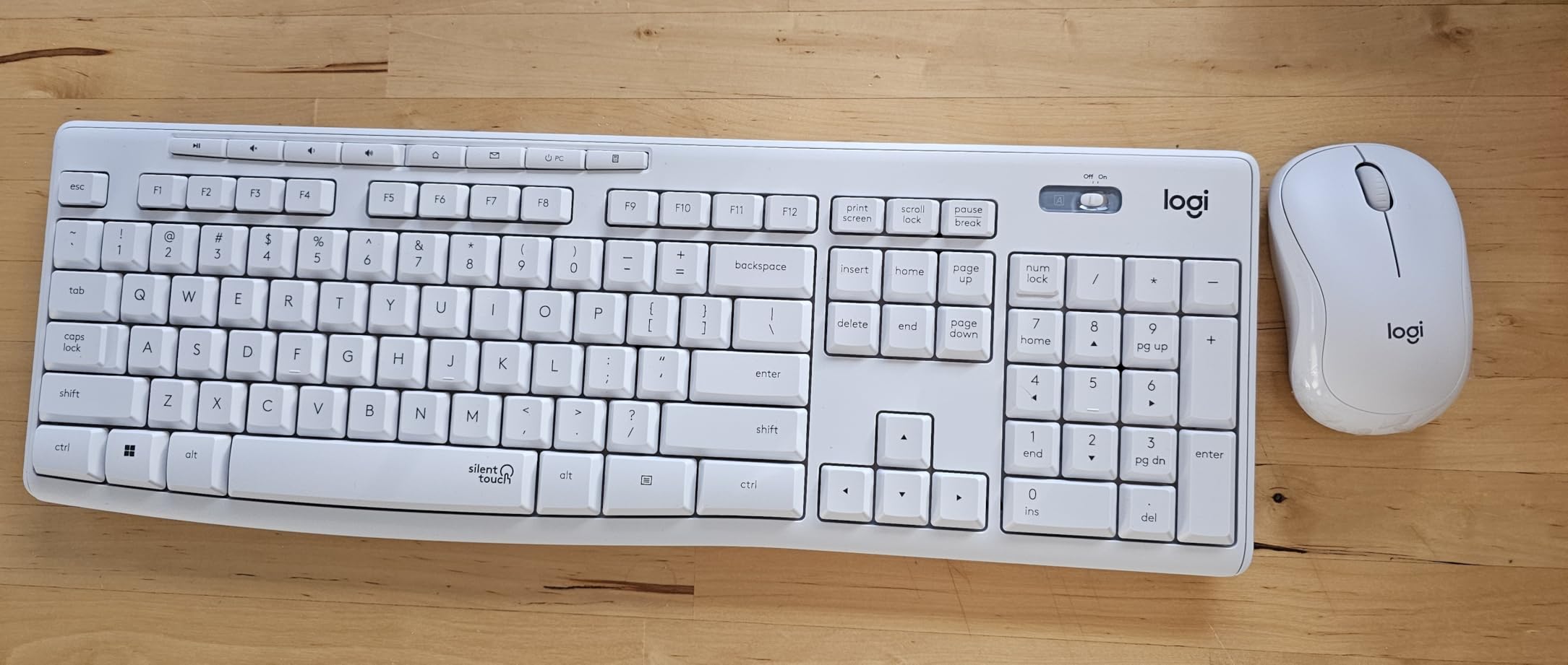 Logitech MK295 Full Size Silent Wireless Keyboard Mouse Combo - Graphite customer photo 1
