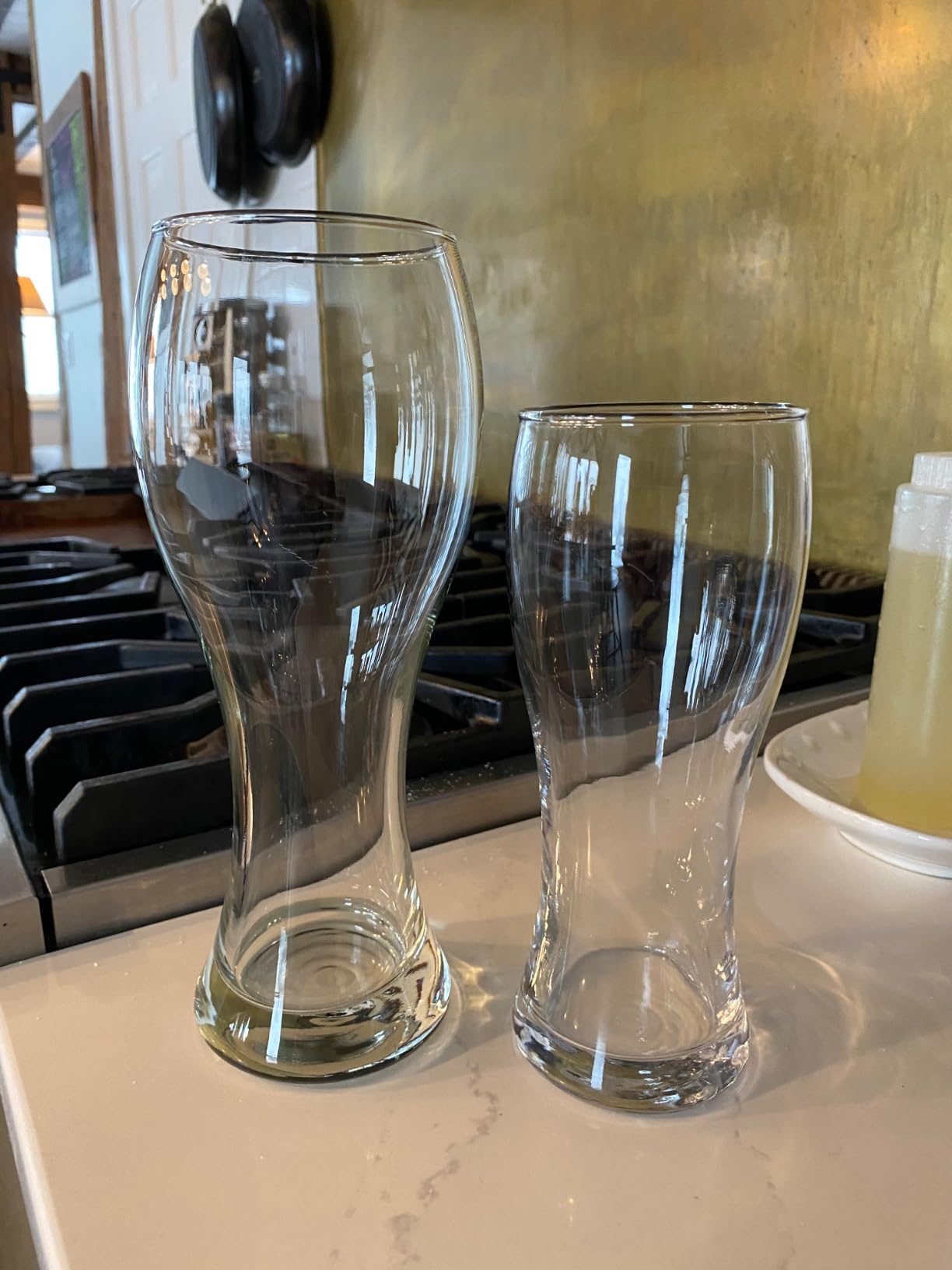 JoyJolt Callen 15.5oz Beer Glasses Set of 4 Beer Pint Glass. Craft Beer Glass, Pilsner Glasses, IPA Beer Glass. Solid Glassware Beer Cup. Classic Beer Gifts, Beer Cups, Mugs and Beer Glasses for Men customer photo 2