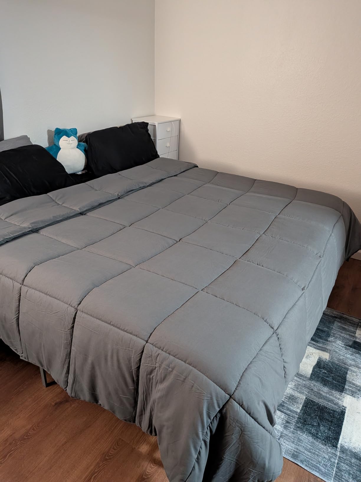 TEXARTIST Queen Comforter, All Season Down Alternative Gray Duvet Insert customer photo 1