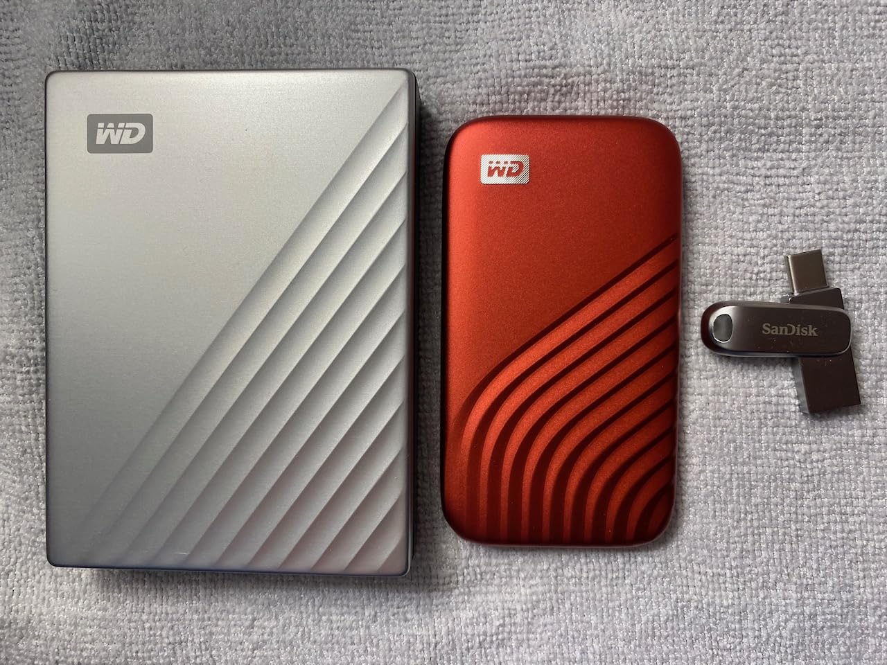 Western Digital 1TB My Passport SSD Portable External Solid State Drive, Gray, Sturdy and Blazing Fast, Password Protection with Hardware Encryption - WDBAGF0010BGY-WESN customer photo 1