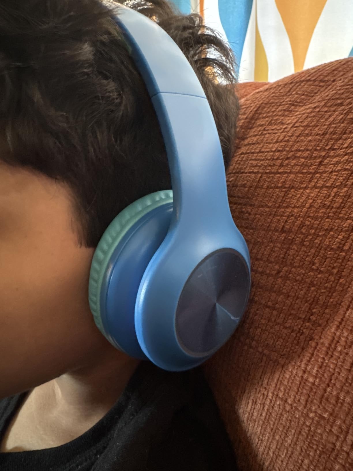 Candy Bila Kids Bluetooth 6.0 Headphones, LED Light, 85Hours Playtimes customer photo 1