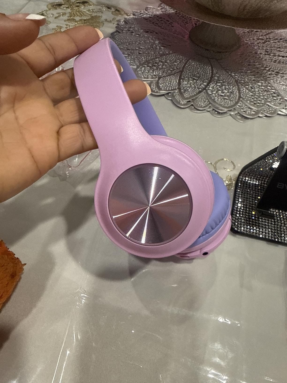 Candy Bila Kids Bluetooth 6.0 Headphones, LED Light, 85Hours Playtimes customer photo 2