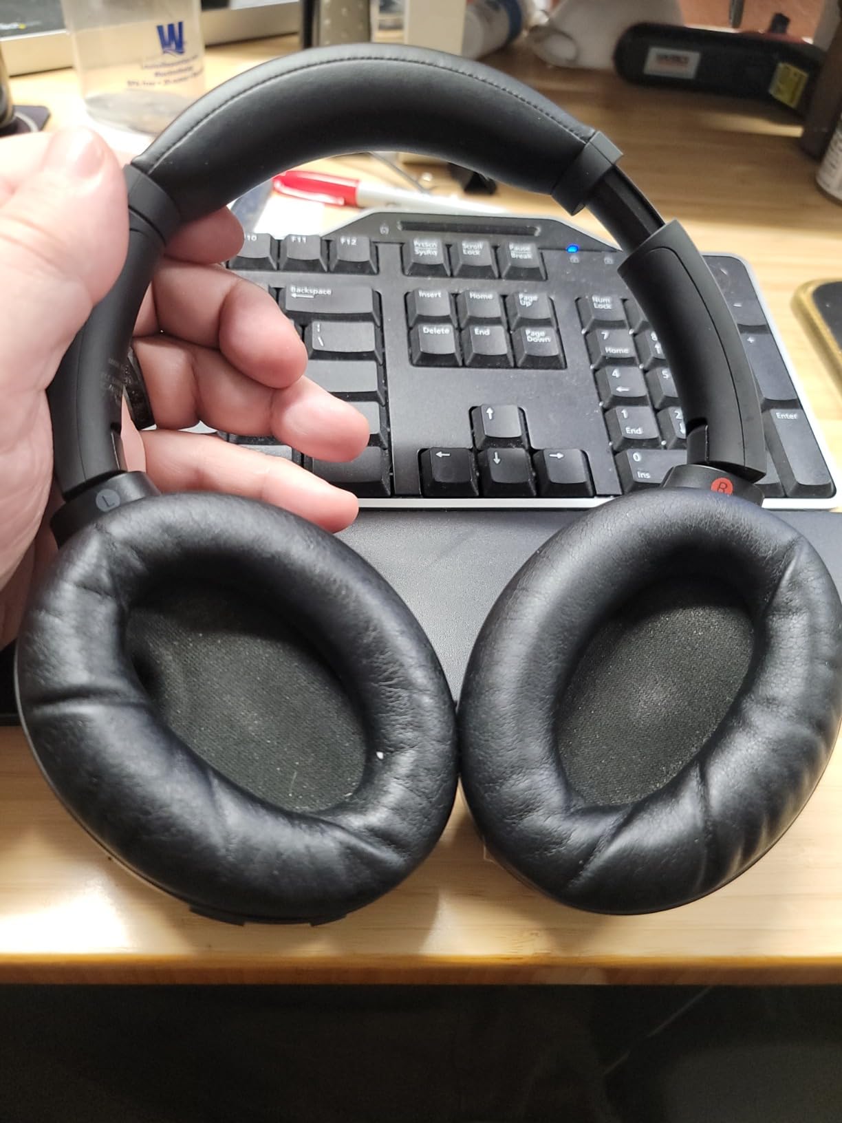 Sony WH-1000XM4 Wireless Premium Noise Canceling Overhead Headphones with Mic for Phone-Call and Alexa Voice Control, Midnight Blue WH1000XM4 customer photo 1