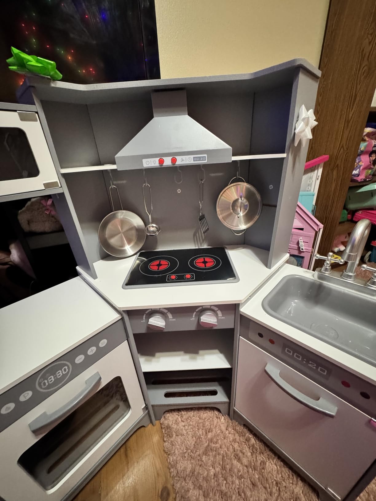 Amazon Basics Kids Corner Interactive Wooden Play Kitchen Set, Stove, Oven, Sink, Fridge and Accessories for Toddlers, Preschoolers, Children Age 3+ Years, Espresso/Gray, 39.37