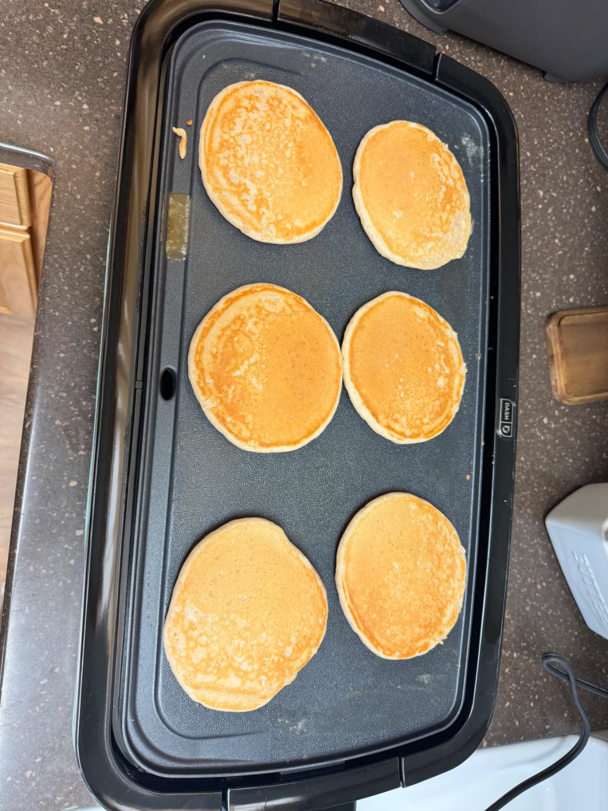 Dash Deluxe Everyday Electric Griddle, Removable Nonstick Plate, Black | Flat Top Grill with Drip Tray, Temperature Control, Large 20-Inch Cooking Surface for Pancakes, Eggs, Burgers, & Bacon customer photo 2