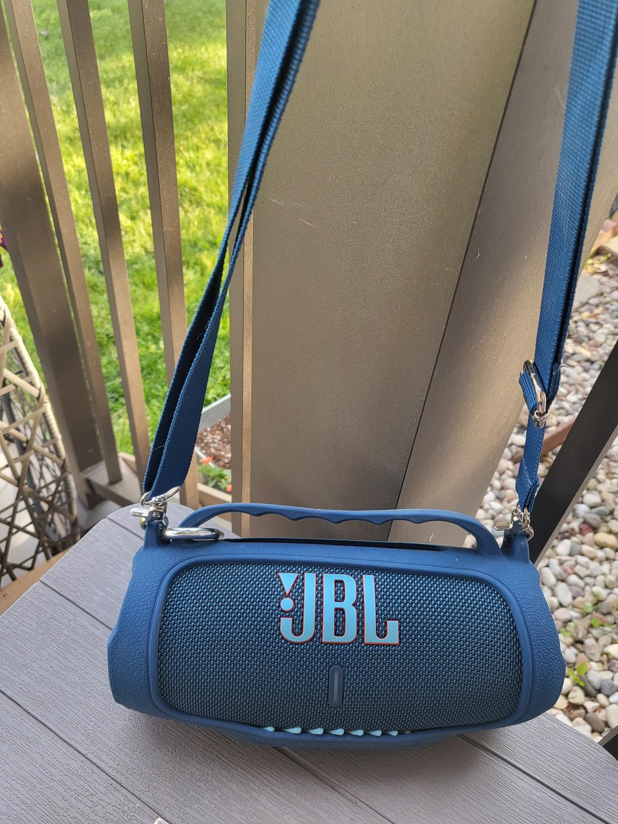 JBL Charge 5 - Portable Waterproof Speaker - Black customer photo 1