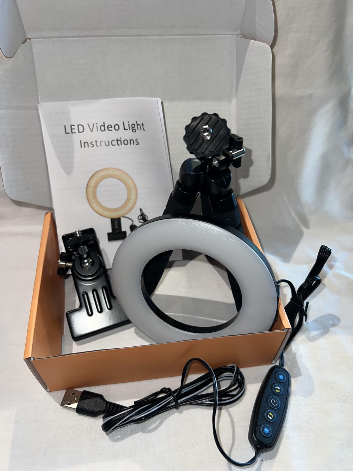 Video Conference Lighting Kit, Ring Light Clip on Laptop Monitor with 5 Dimmable Color & 5 Brightness Level for Webcam Lighting/Zoom Lighting/Remote Working/Self Broadcasting and Live Streaming, etc. customer photo 1
