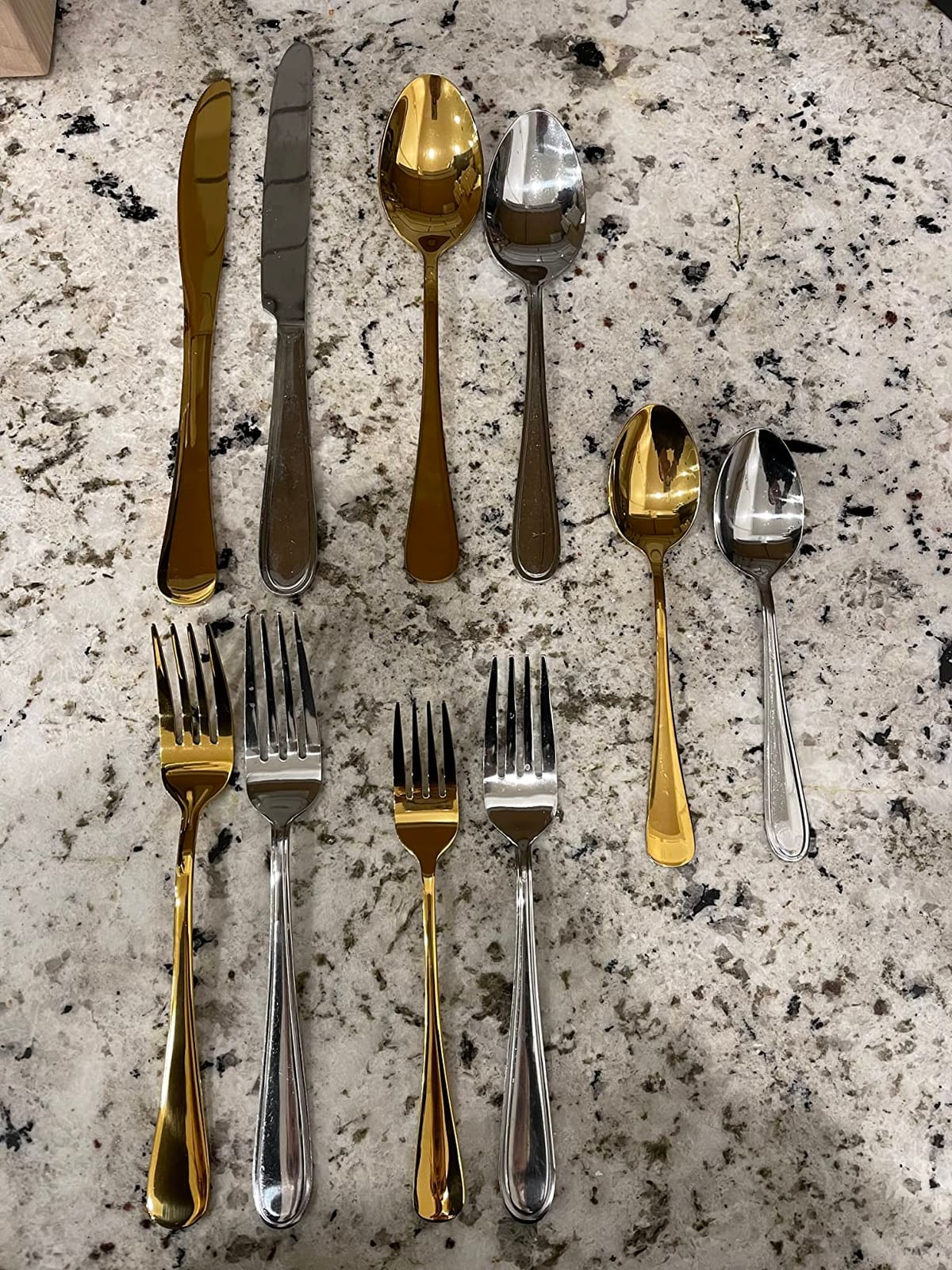 Gold Silverware Set for 12, Compralo 60 Pieces Stainless Steel Shiny Gold Flatware Set, Cutlery Tableware Set Include Spoons, Forks, Knives for Home and Restaurant customer photo 1
