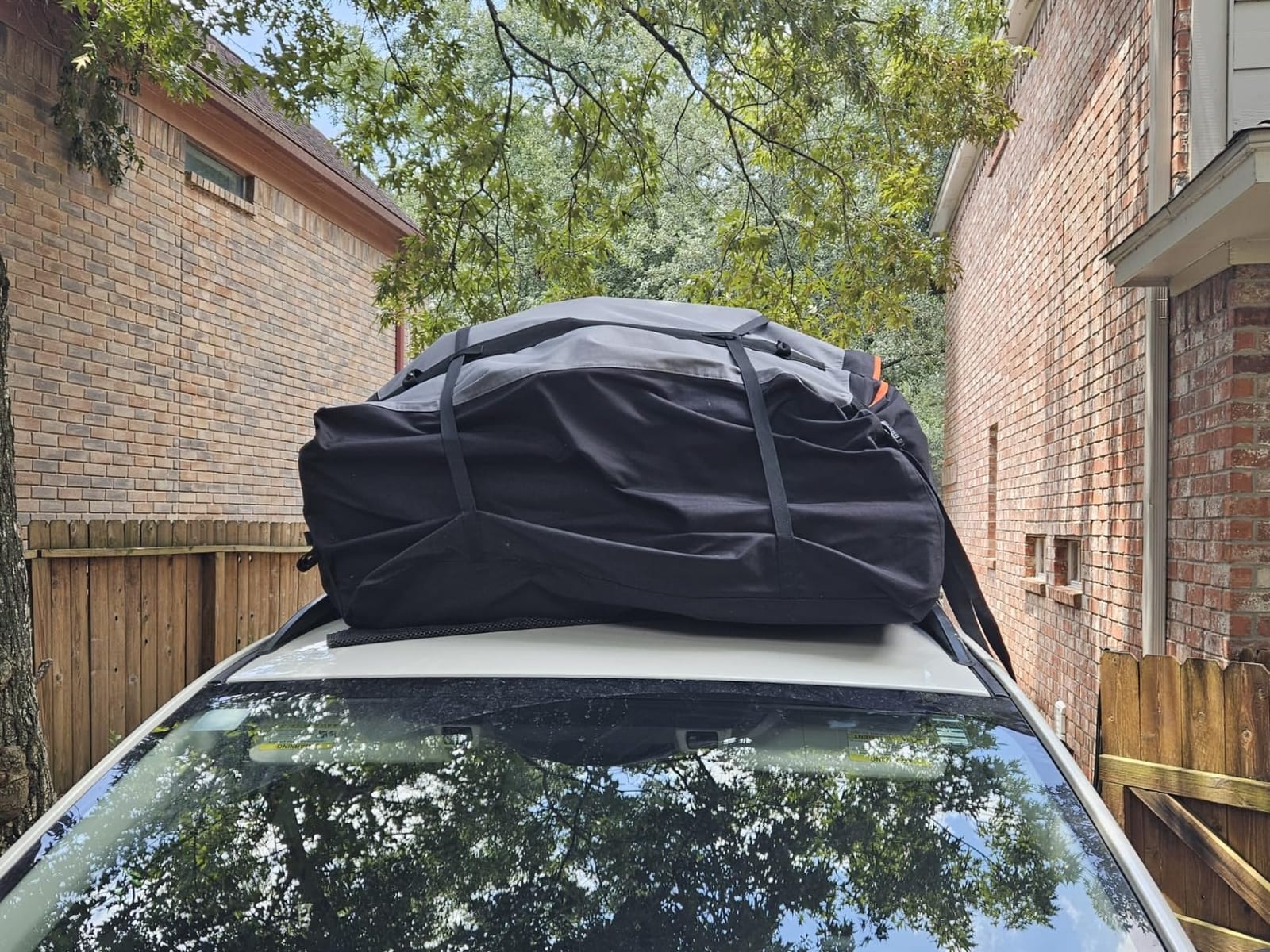 23 Cubic Feet Roof Bag – Safety Tested Heavy-Duty Waterproof Rooftop Cargo Carrier for All Cars & SUVs (with or Without Rack) – Includes Protective Mat & Storage Bag – Military-Grade 840D PVC customer photo 2