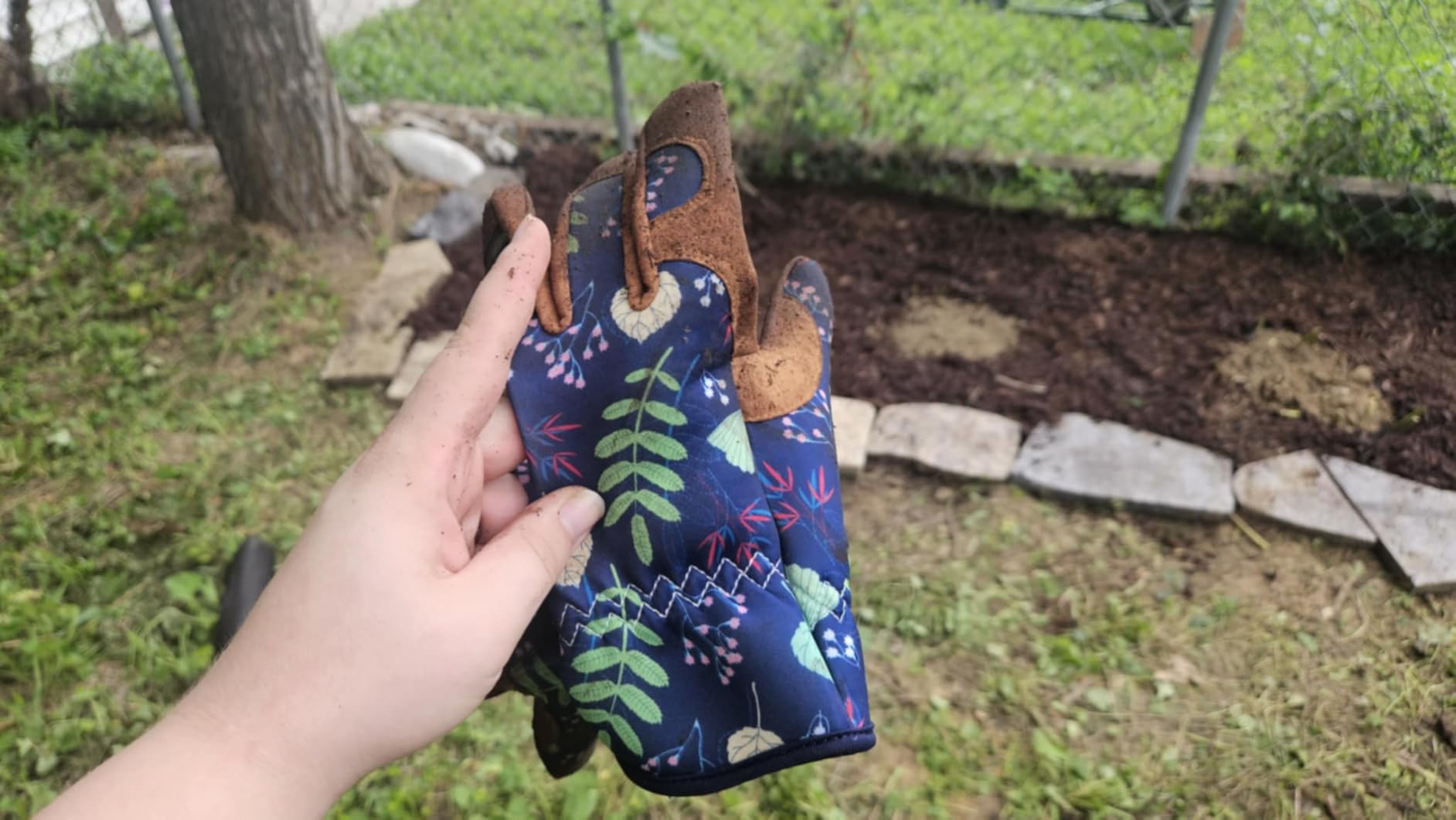 Bamllum Gardening Gloves for Women, Leather Garden Gloves customer photo 2