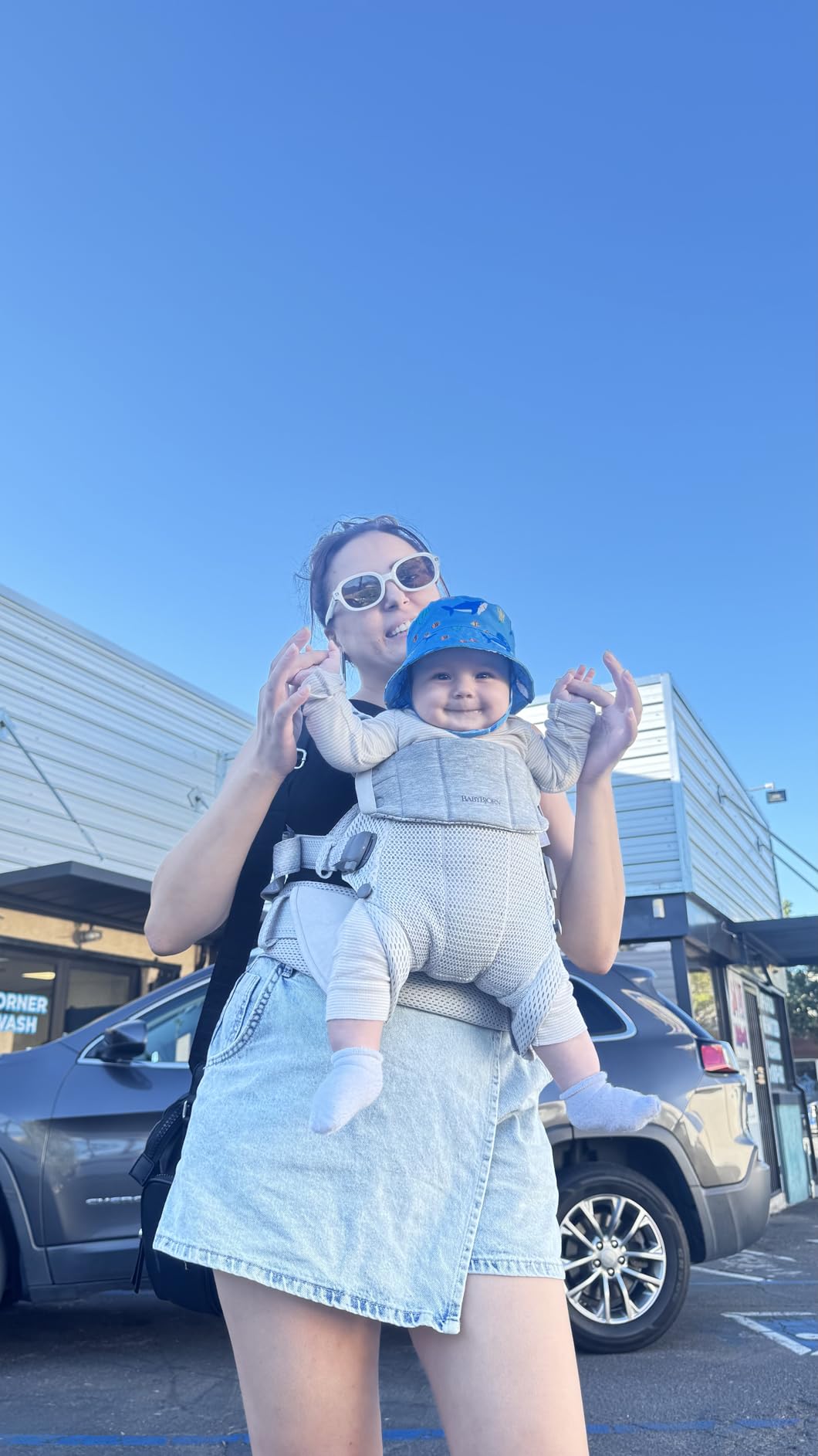 BabyBjörn Baby Carrier Harmony, Anthracite, 3D Mesh | 3-in-1 Ergonomic Baby Carrier; Newborn, Facing-in, Outward-Facing, and Back Carrying Positions Supported (7-40 lbs), Newborn to Toddler customer photo 2