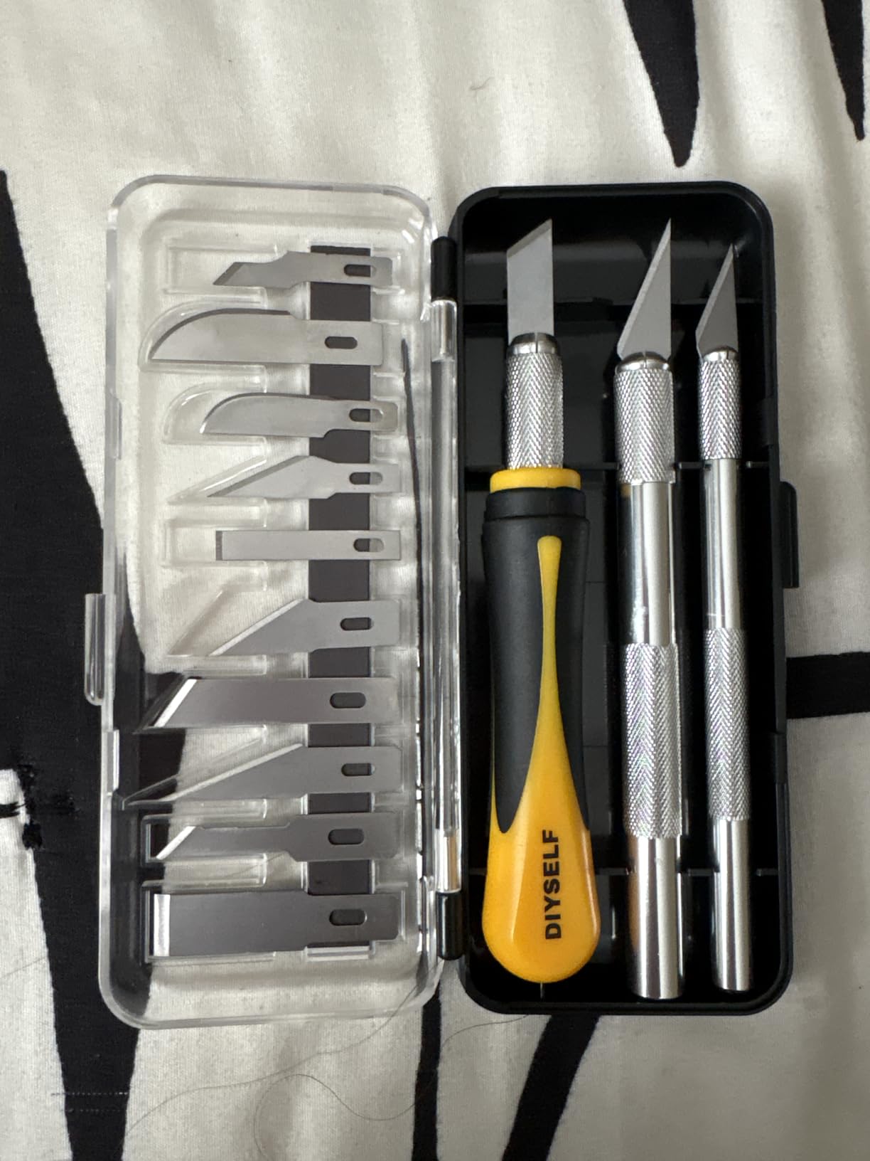 DIYSELF 16-Piece Exacto Knife Set, Craft Knife & Hobby Knife Kit, Precision Knife with Magnetic Storage Case, Exacto Knife for Crafting, Paper, Foam, Vinyl, Models, 3D Printing, Junk Journal Supplies customer photo 2