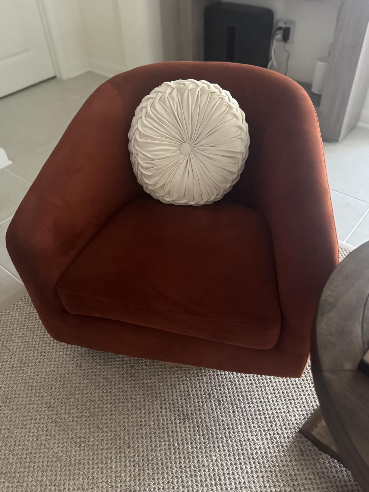 CHITA Swivel Accent Chair, FSC Certified Wood Frame, Fully Assembled, Ivory customer photo 2