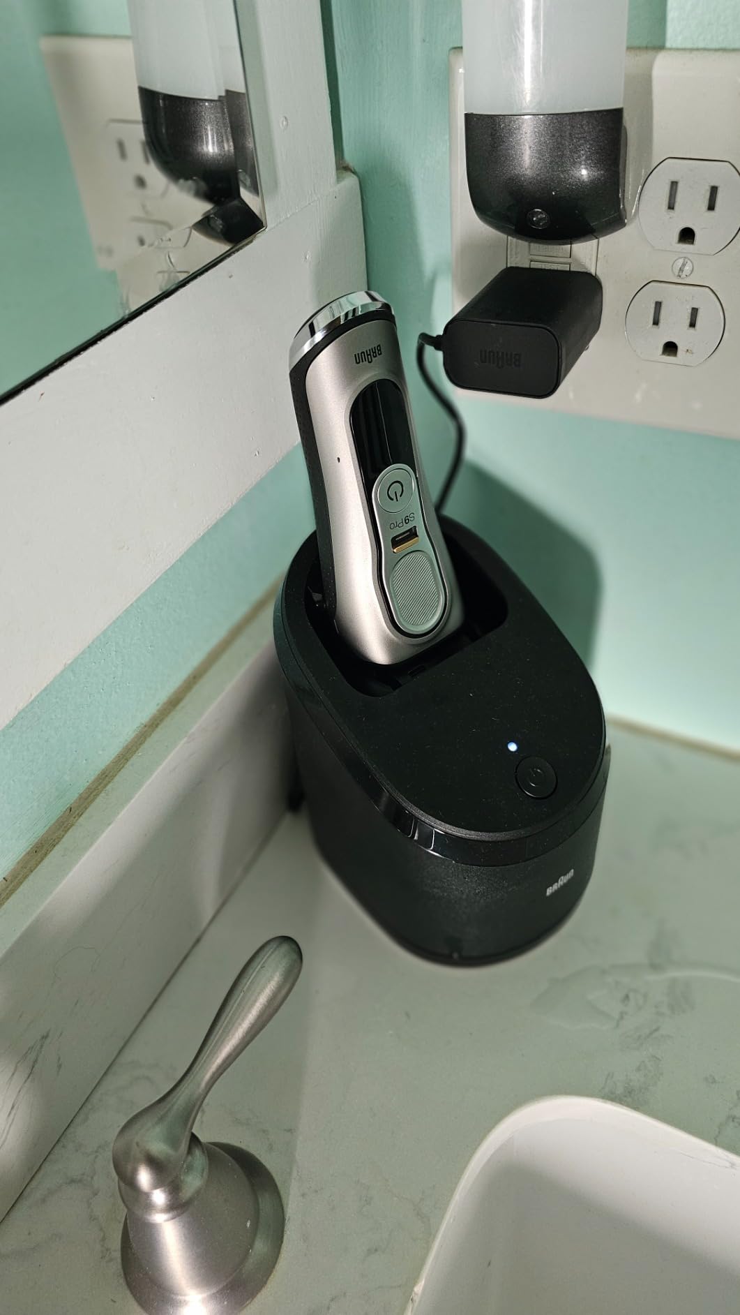Braun Electric Razor for Men, Series 9 Pro 9465cc Wet & Dry Electric Foil Shaver with ProLift Beard Trimmer, Cleaning & Charging SmartCare Center, Head Shavers for Bald Men, Noble Metal customer photo 2