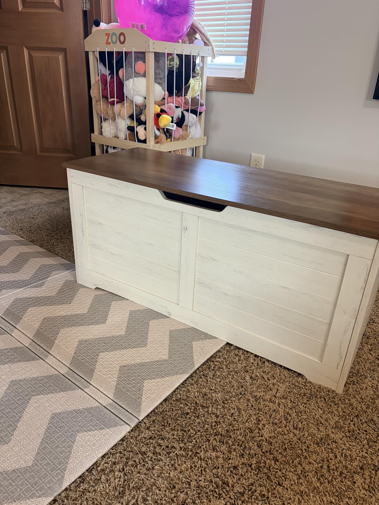 VASAGLE Storage Chest, 39.4 Inches Width Bench with 2 Safety Hinges customer photo 1