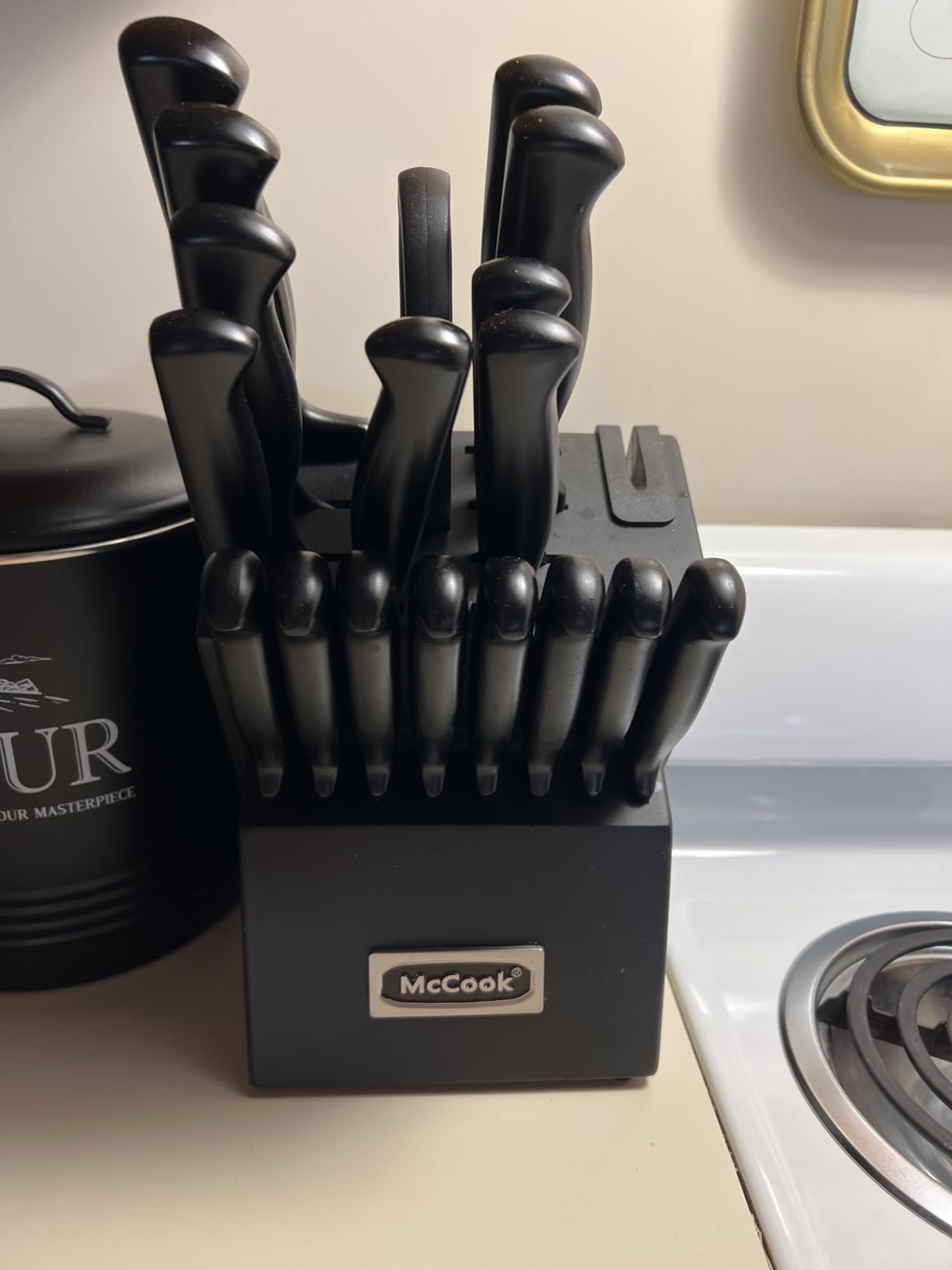 McCook Knife Set Kitchen Steel Knife Block Set w Built-in Sharpener | German Forged Stainless Steel,15 PC,Razor Sharp,Non-Stick&Anti-Rust,Ergonomic Handle,Full Tang,Gift Box customer photo 2