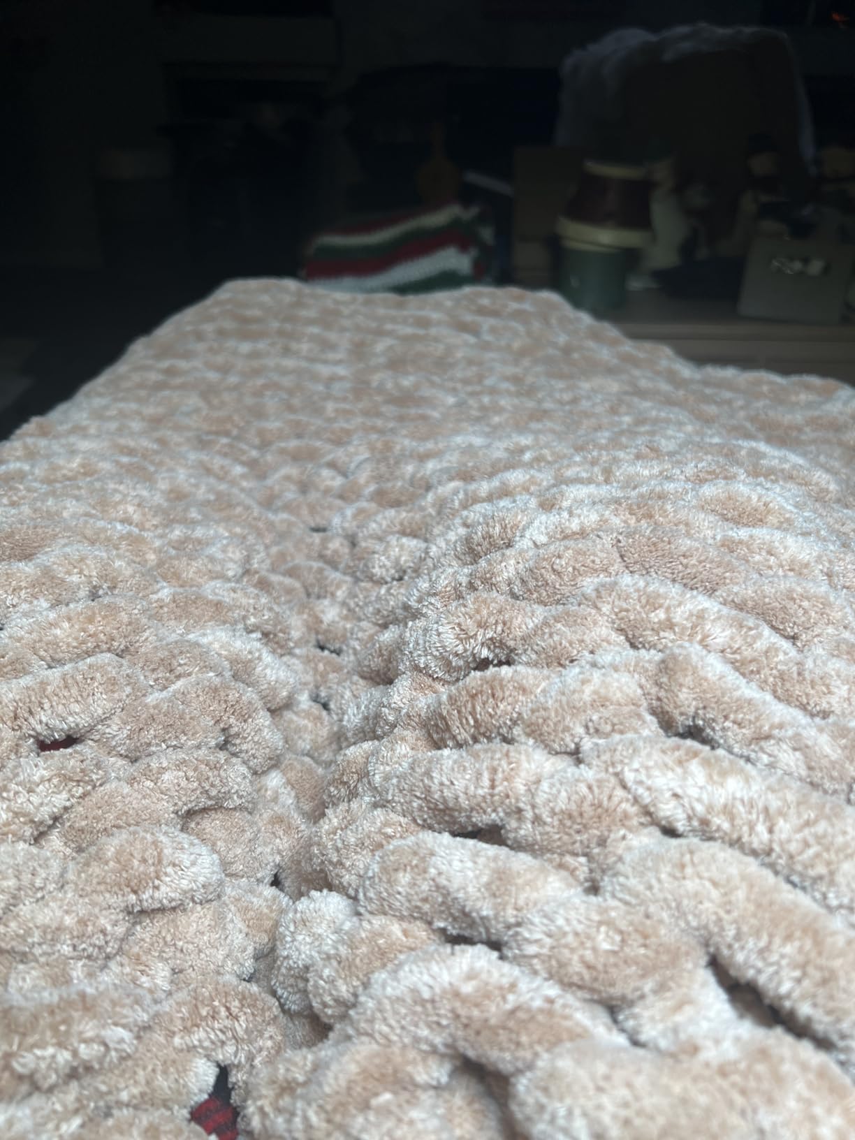 Maetoow Chenille Chunky Knit Blanket Throw (50×60 Inch), Handmade Warm & Cozy Blanket Couch, Bed, Home Decor, Soft Breathable Fleece Banket, Christmas Thick and Giant Yarn Throws,Cream customer photo 2