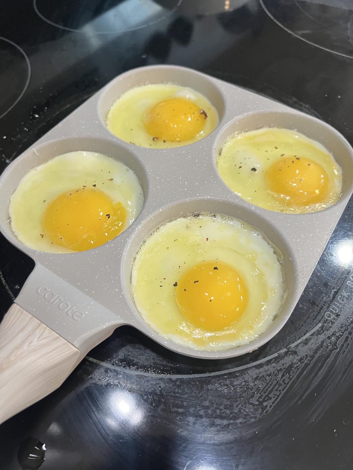 CAROTE 4-Cup Nonstick Granite Egg Pan, Cream White customer photo 2