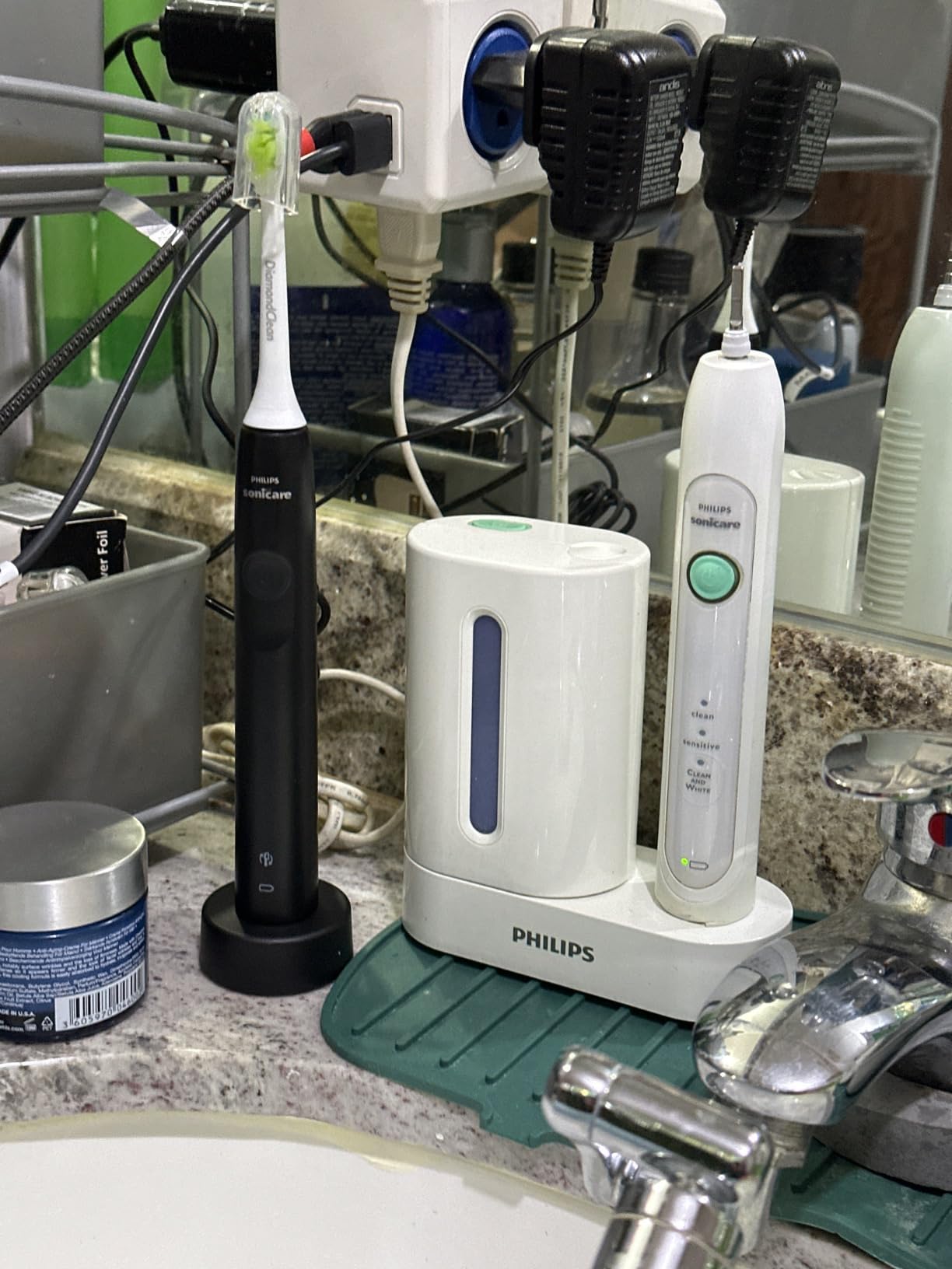 Philips Sonicare 4100 Rechargeable Electric Toothbrush, 1 Brush Head, Black customer photo 1