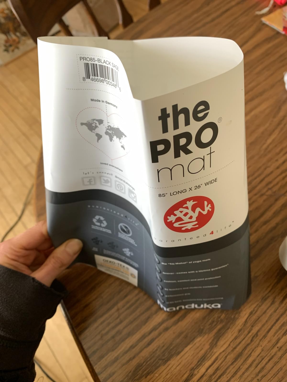 Manduka PRO Yoga Mat - 6mm | Lifetime Durability | Hygienic Construction | Premium Studio Quality | Teacher Approved customer photo 1