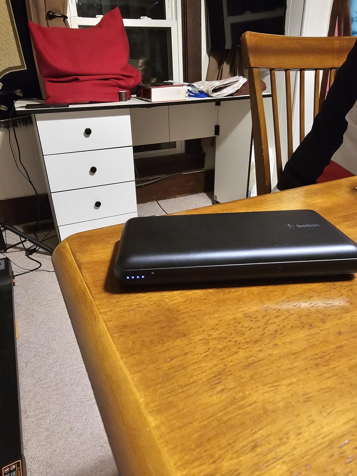 Belkin 20000mAh 15W 3 Port Power Bank, USB A to USB C Cable Included customer photo 2