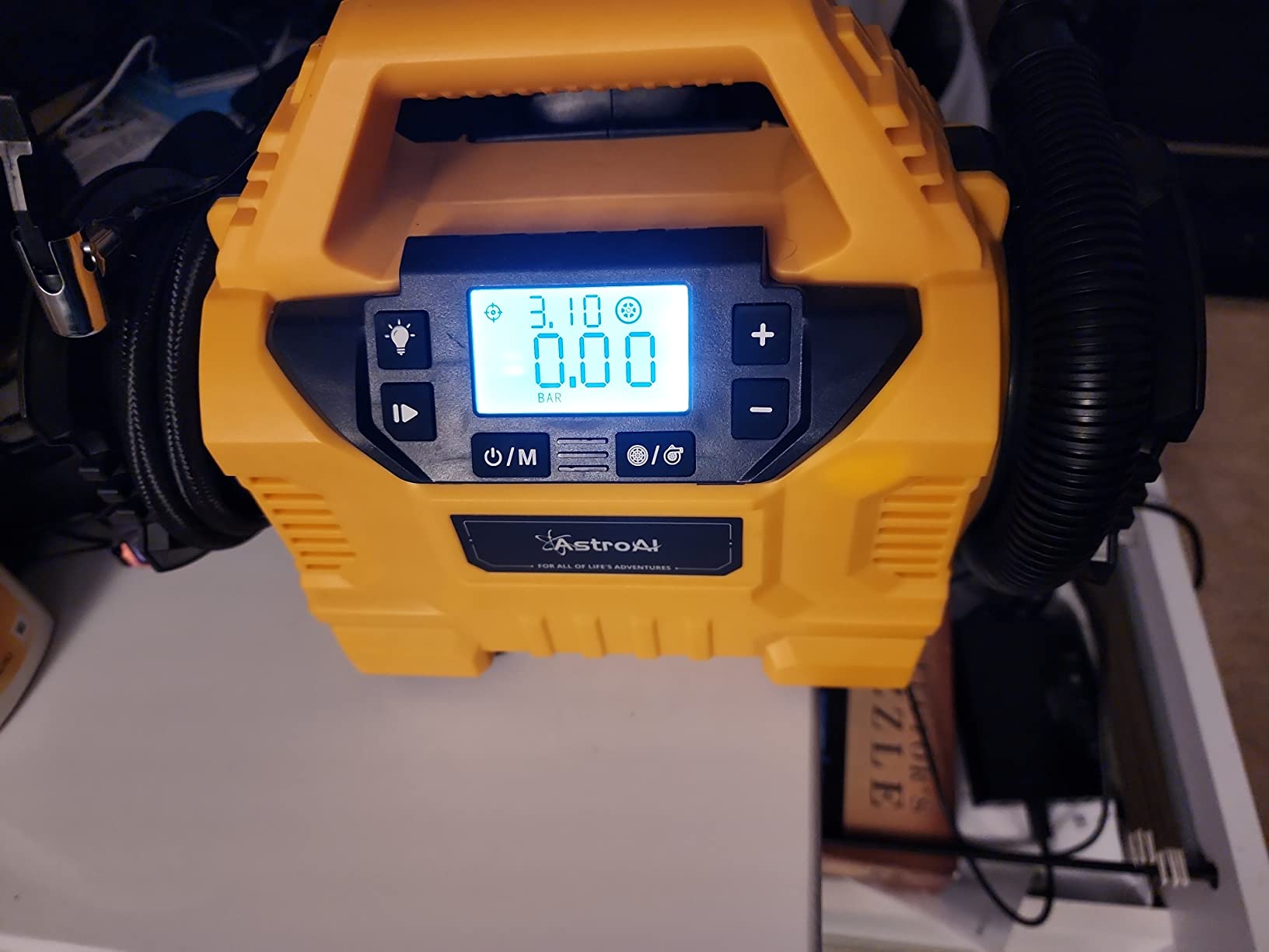 AstroAI MC3 Tire Inflator Portable Air Compressor, 3 Power Sources:Cordless/110V AC/12V DC, 160PSI Fast Inflation Air Pump with Dual Motors, Auto Shut-off for Cars,SUVs, Air Mattress Inflator/Deflator customer photo 2