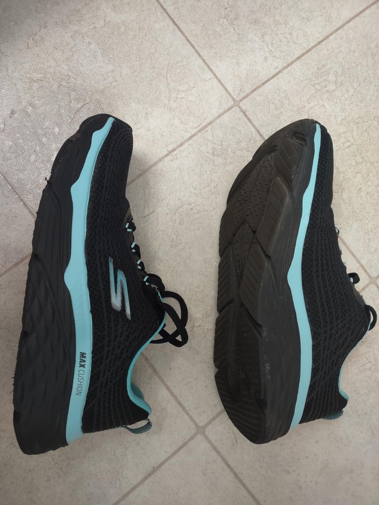Skechers Women's Max Cushioning Elite Shoes customer photo 1
