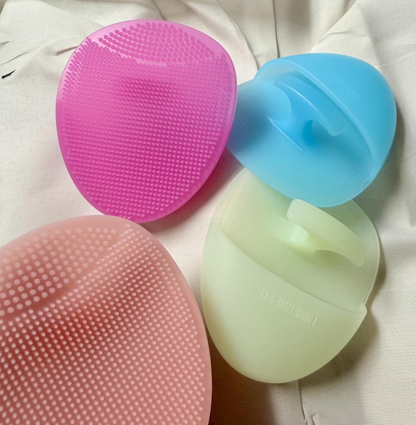 Soft Silicone Facial Cleansing Scrubber Hygienic Face Brush, Pack of 4 customer photo 1