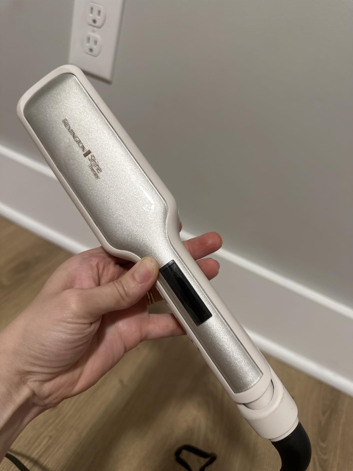 Remington Shine Therapy 2 Inch Hair Straightener, Argan Oil & Keratin customer photo 2